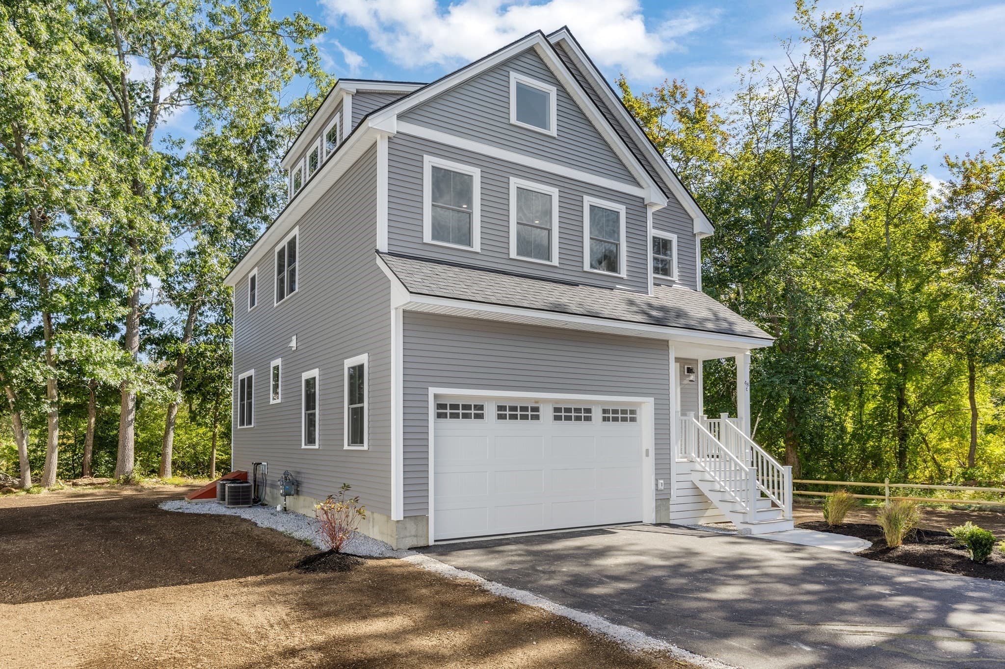 48 Beach Rd, Salisbury MA 01952