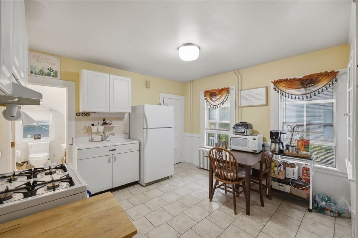 3 Family at 40-40 1/2 Savin Avenue, Norwood MA 02062, Norwood, photo 6 of 42
