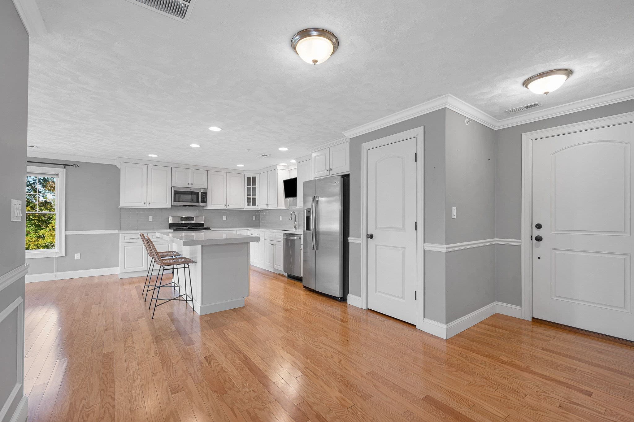 Condominium at 15 Church St # 304, Wilmington MA 01887, Wilmington, photo 2 of 38