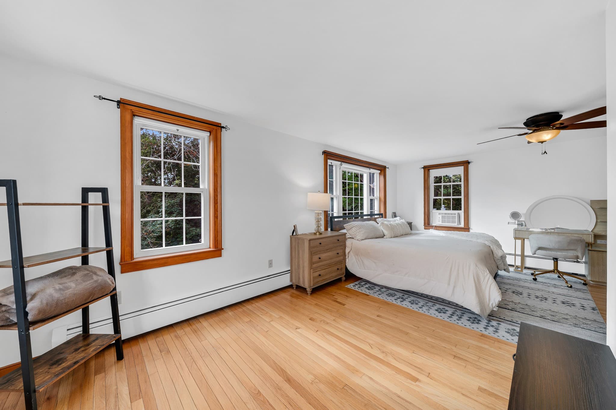 Single Family Residence at 15 Lincoln Ct, Amesbury MA 01913, Amesbury, photo 13 of 38