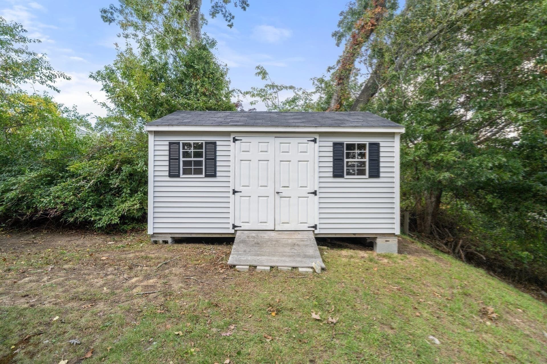 Single Family Residence at 32 Grandview Dr, Plymouth MA 02360, photo 27 of 39