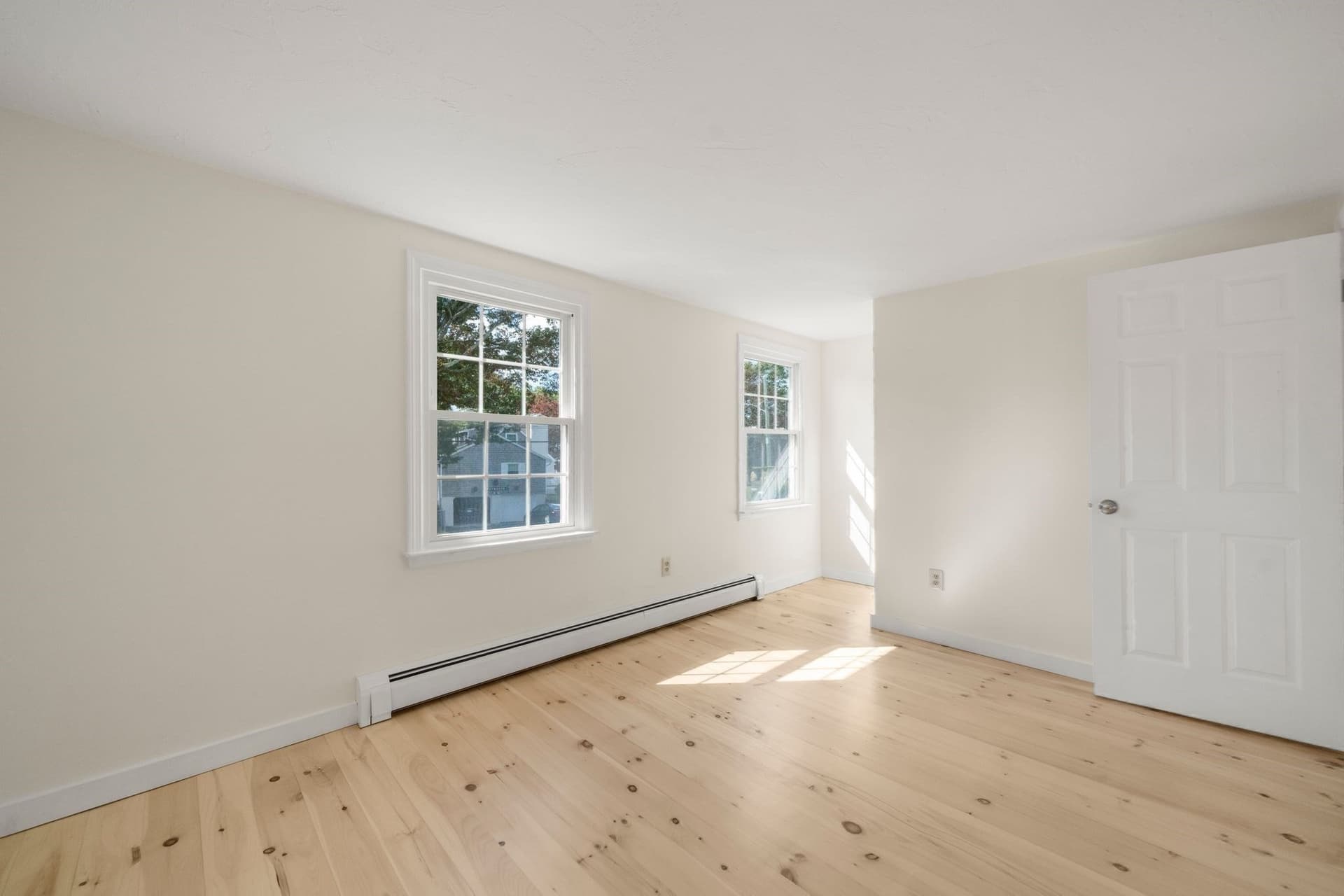 Single Family Residence at 32 Grandview Dr, Plymouth MA 02360, photo 15 of 39