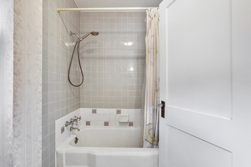 Single Family Residence at 509 Ashby State Rd, Fitchburg MA 01420, Fitchburg, photo 2 of 42