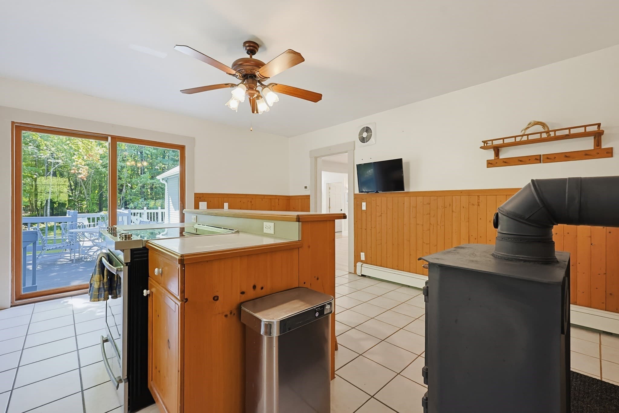 Single Family Residence at 509 Ashby State Rd, Fitchburg MA 01420, Fitchburg, photo 14 of 42
