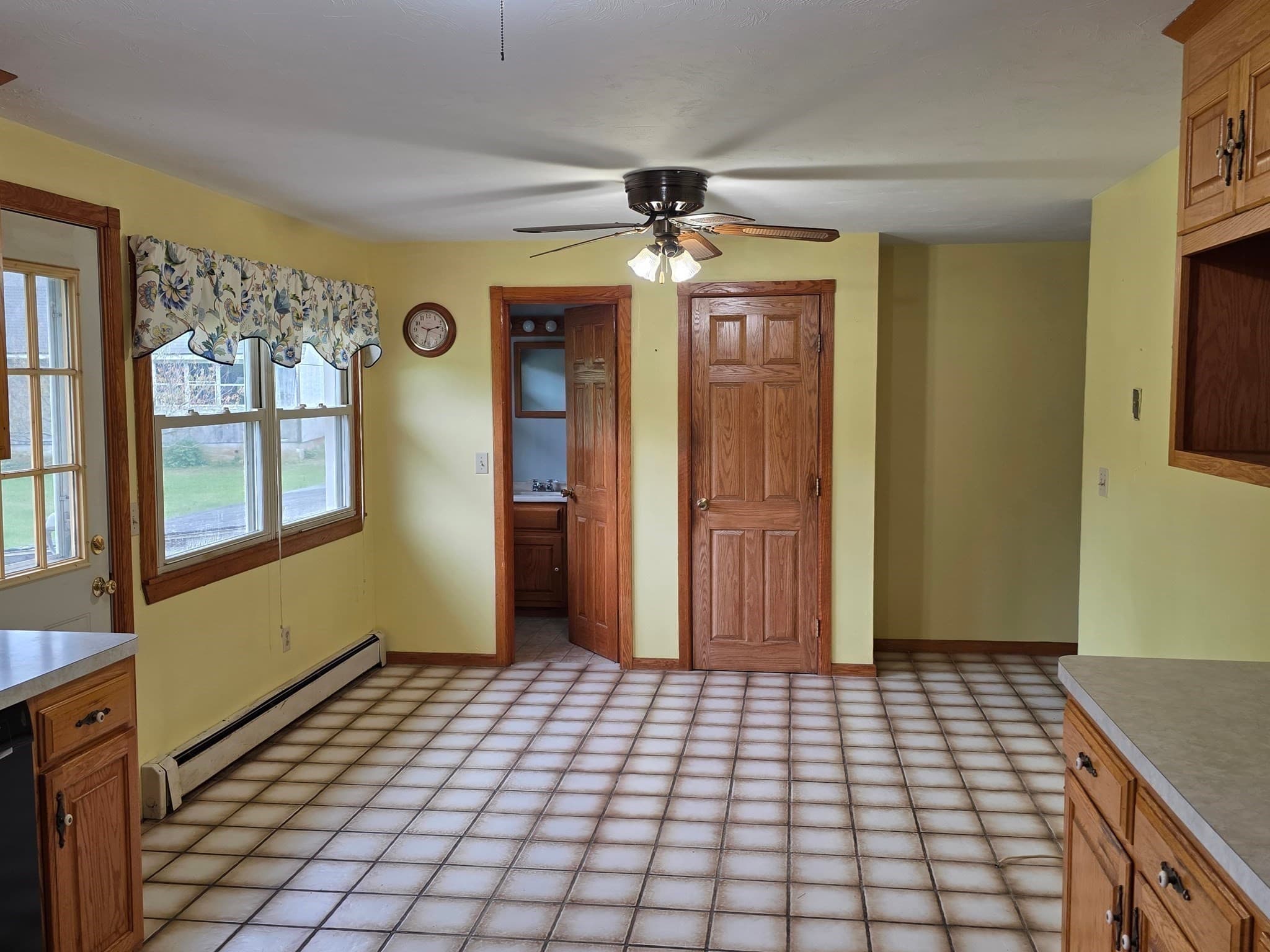 Single Family Residence at 24 Elm St, Franklin MA 02038, Franklin, photo 5 of 17