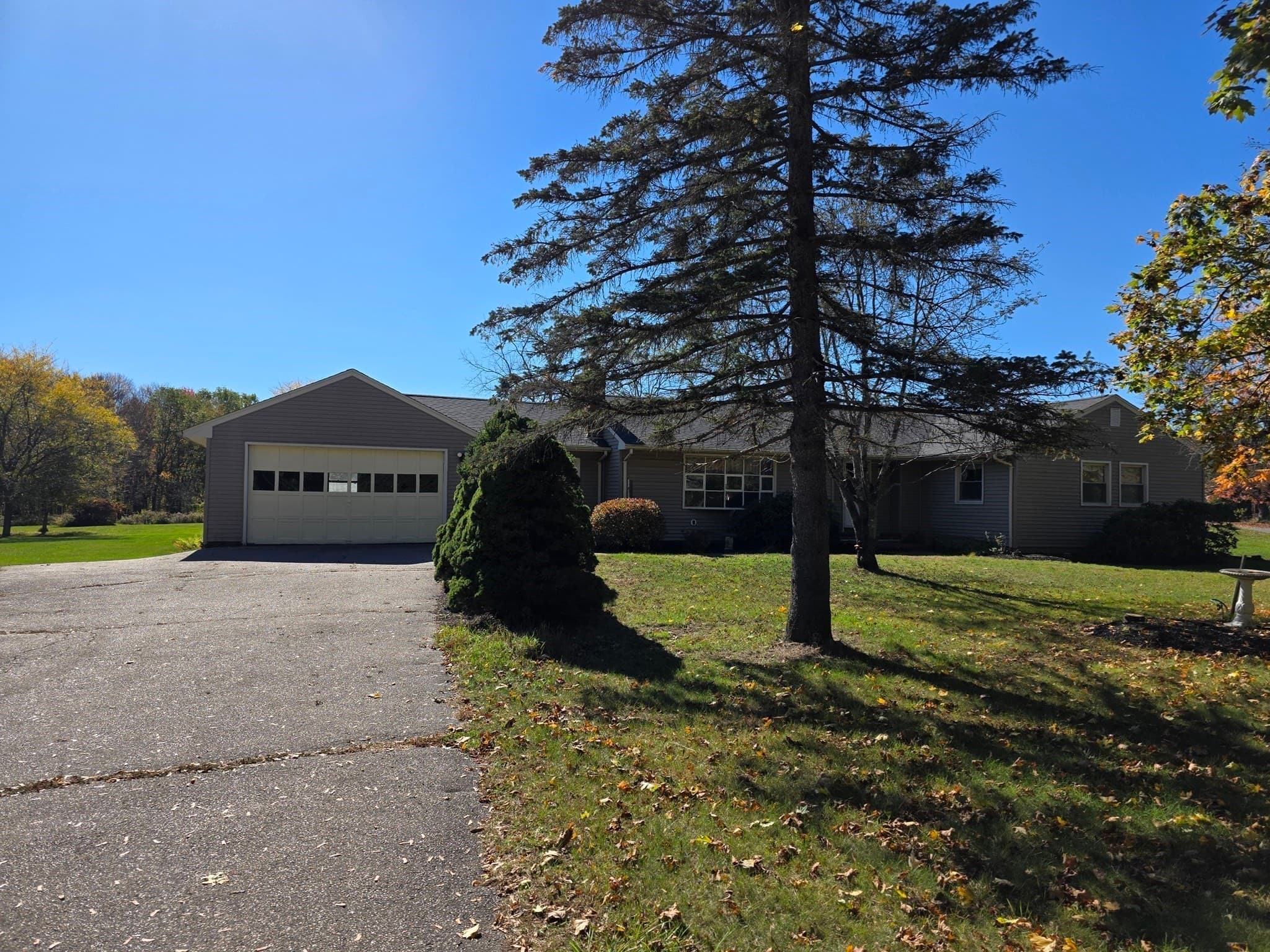 Single Family Residence at 24 Elm St, Franklin MA 02038, photo 18 of 19