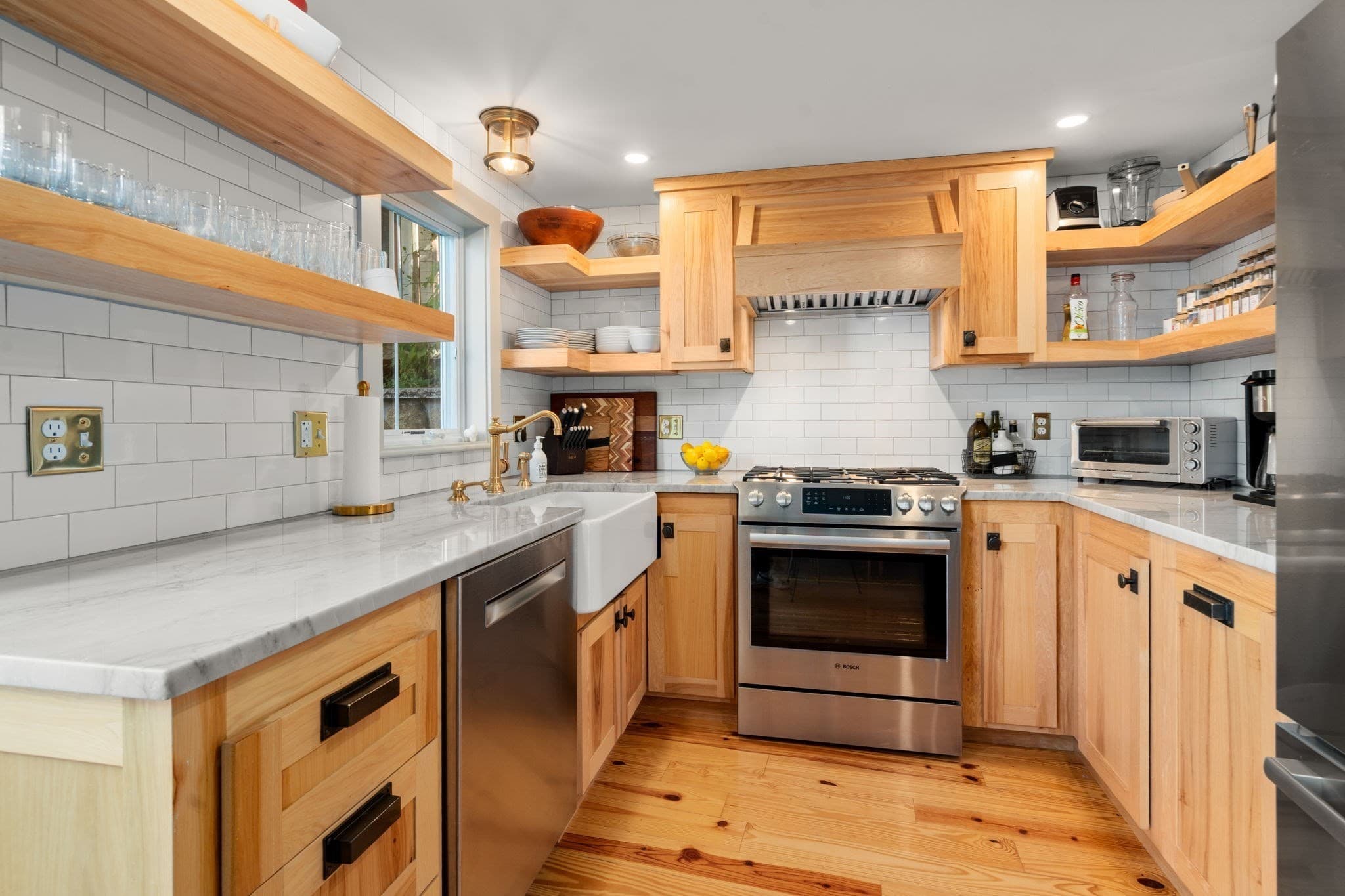 Single Family Residence at 281 1/2 Main Street, Boston MA 02129, Boston, photo 7 of 26