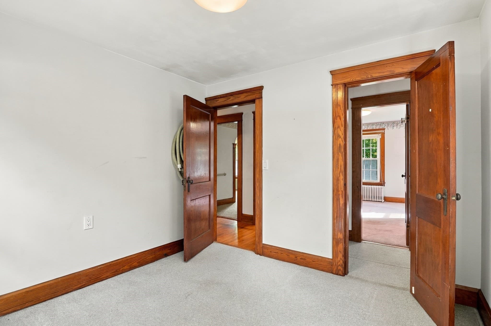 Single Family Residence at 416 Rochdale St, Auburn MA 01501, Auburn, photo 27 of 40