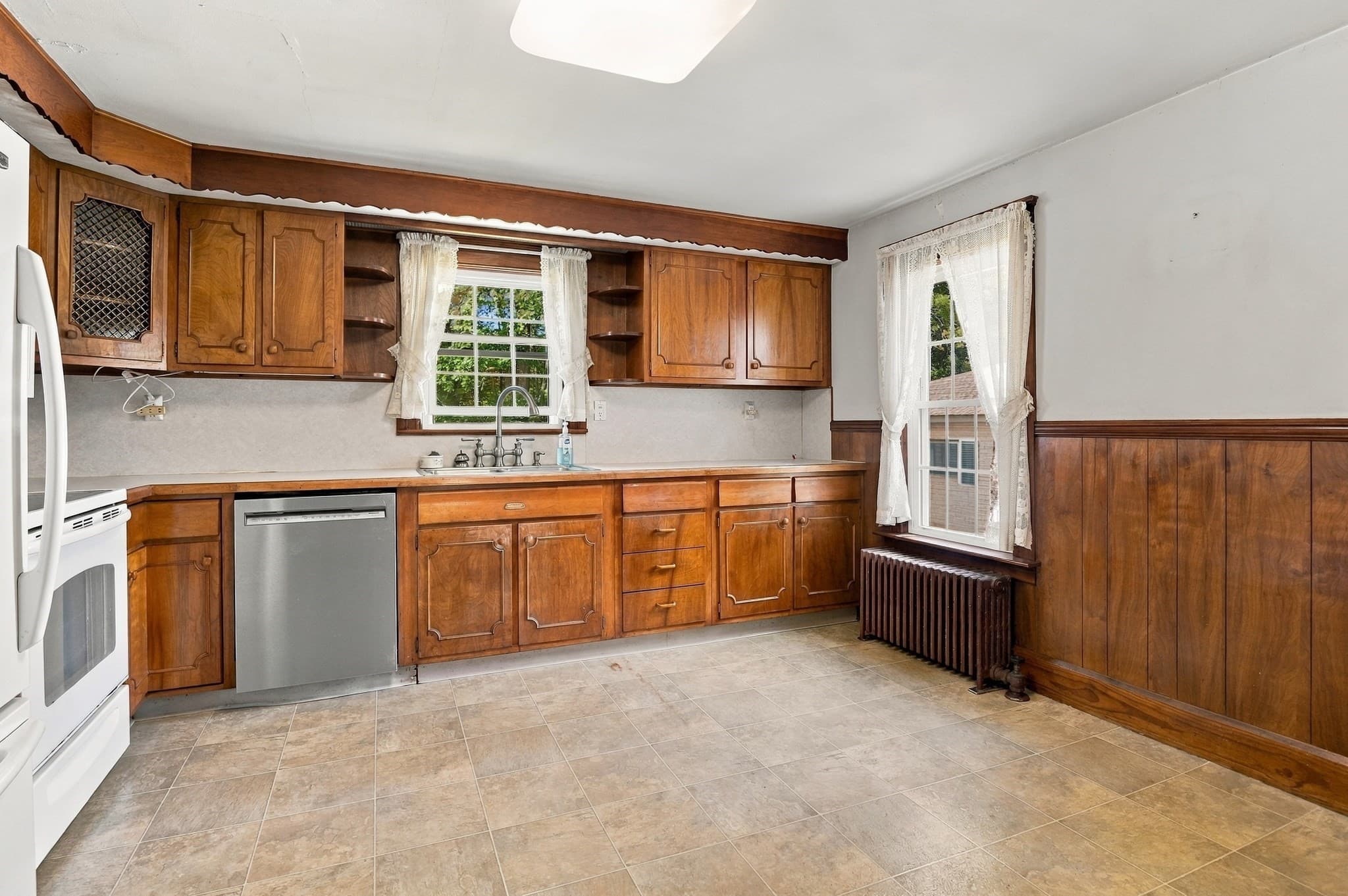 Single Family Residence at 416 Rochdale St, Auburn MA 01501, Auburn, photo 12 of 40