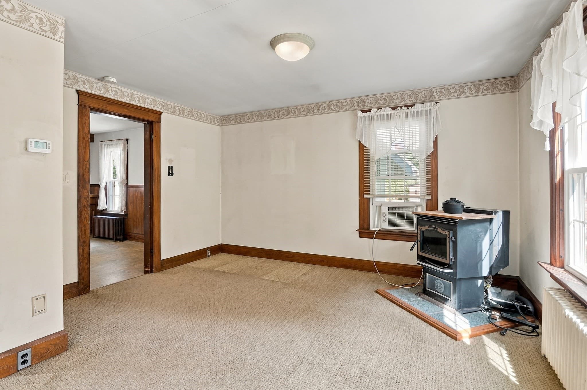 Single Family Residence at 416 Rochdale St, Auburn MA 01501, Auburn, photo 15 of 40