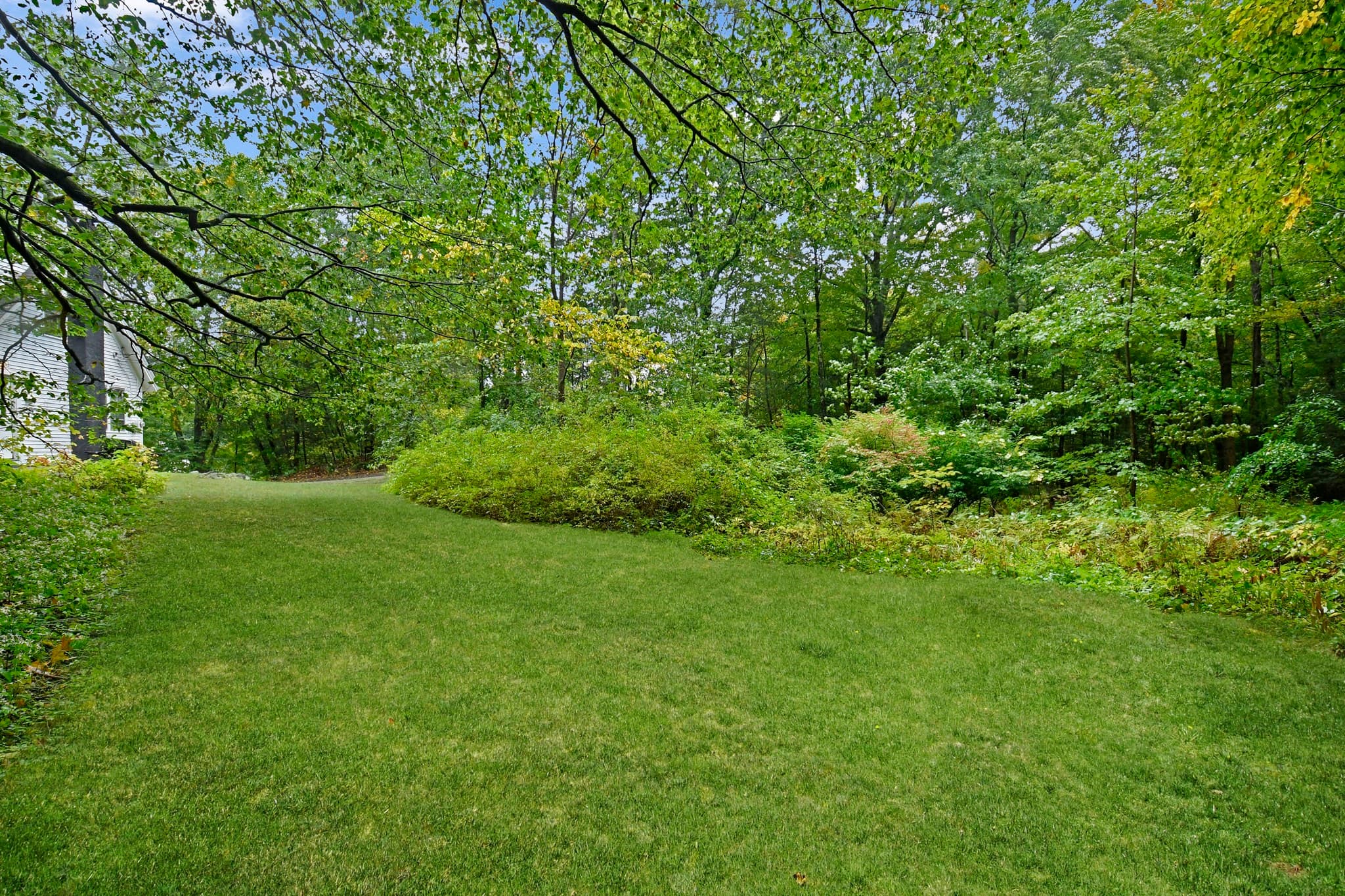 Single Family Residence at 18 School House Rd, Sandown NH 03873, Sandown, photo 6 of 33