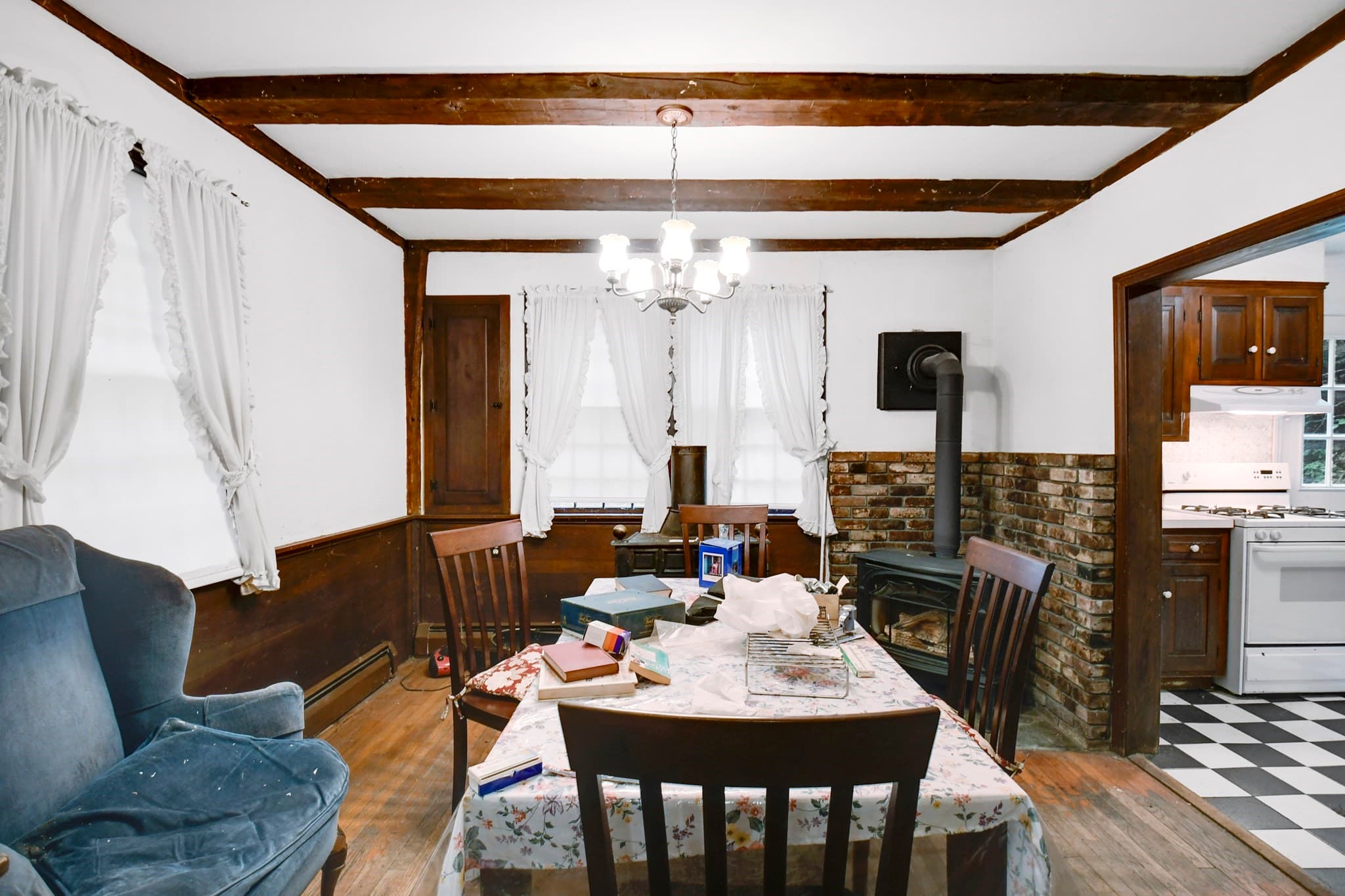 Single Family Residence at 18 School House Rd, Sandown NH 03873, Sandown, photo 12 of 33