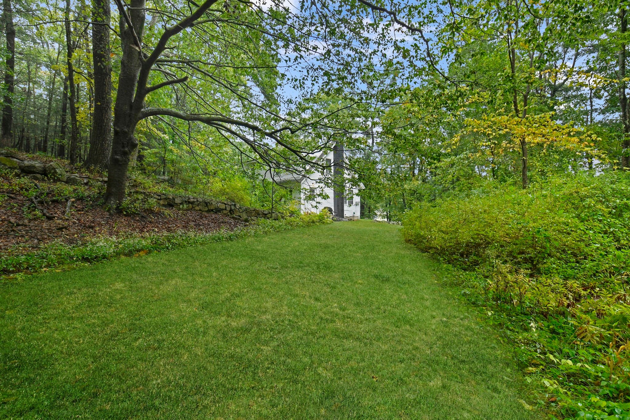 Single Family Residence at 18 School House Rd, Sandown NH 03873, Sandown, photo 7 of 33