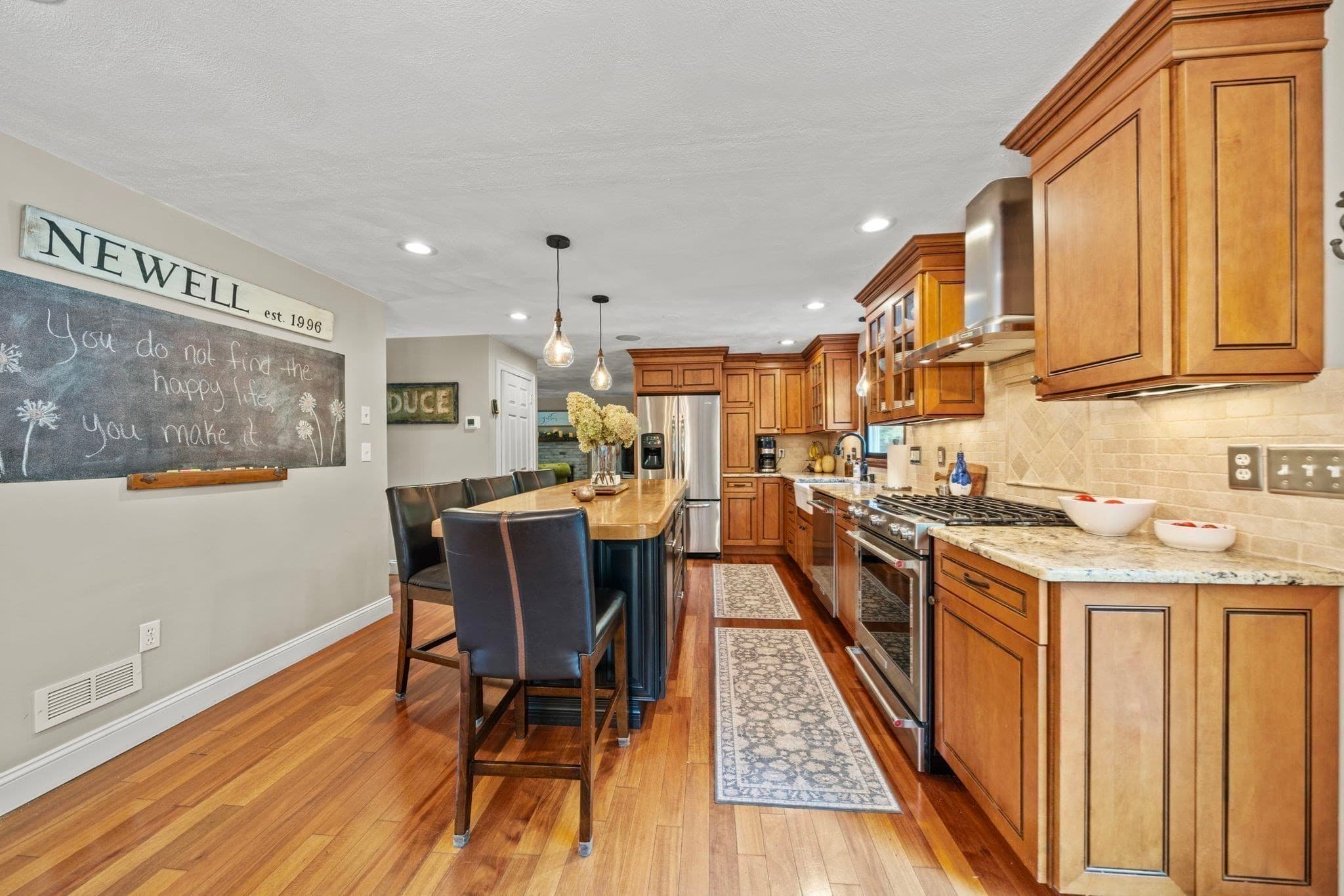 Single Family Residence at 26 Elizabeth Street, Amesbury MA 01913, Amesbury, photo 8 of 42