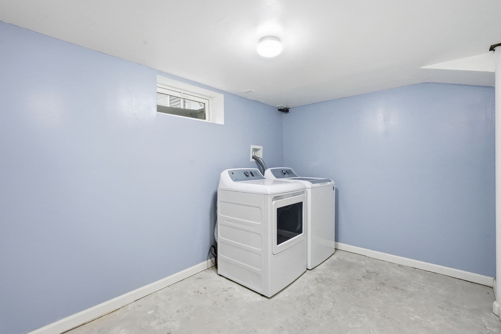 Single Family Residence at 43 Pine Acre Rd, Springfield MA 01129, Springfield, photo 27 of 40