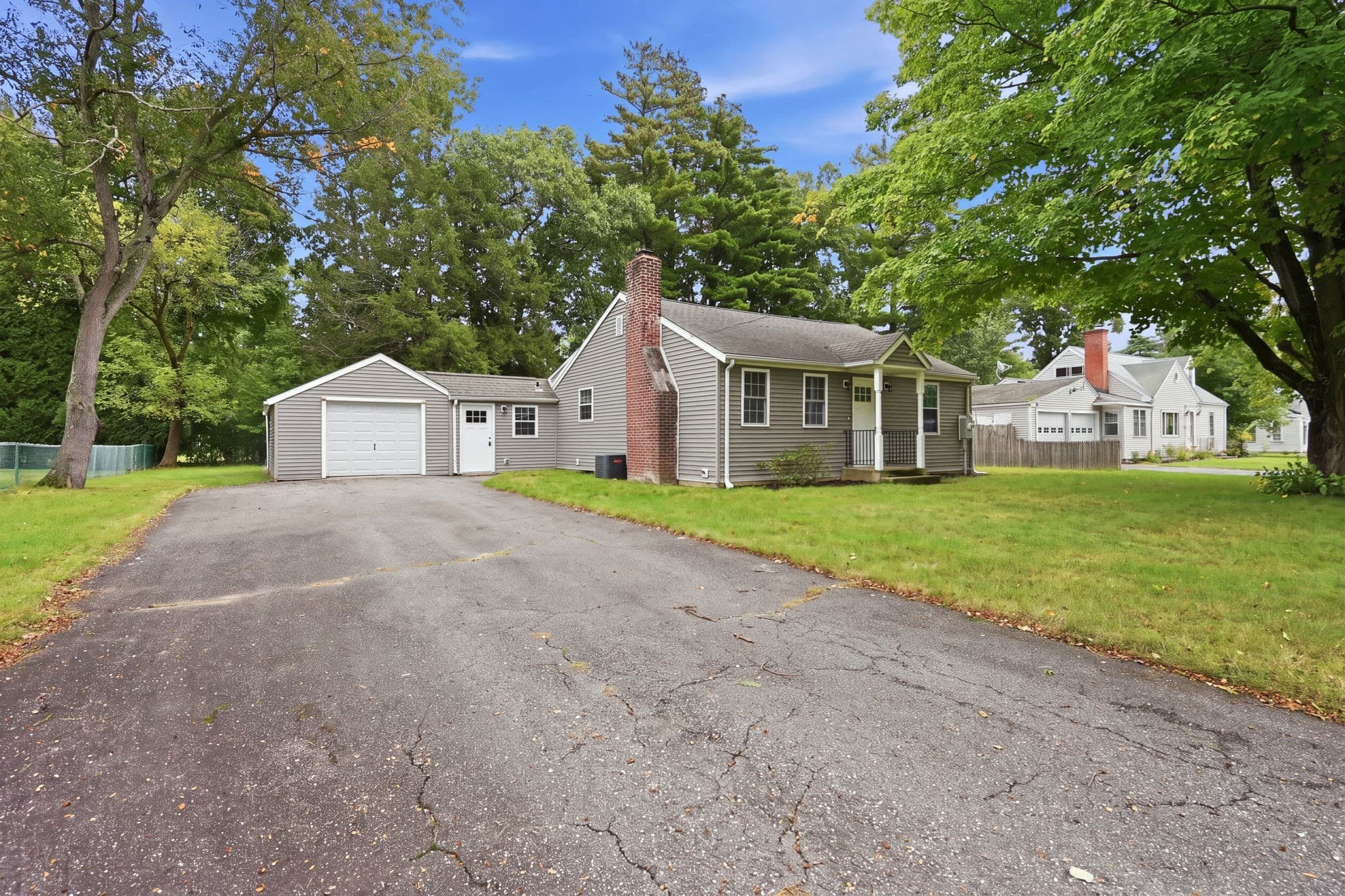 Single Family Residence at 43 Pine Acre Rd, Springfield MA 01129, Springfield, photo 2 of 40