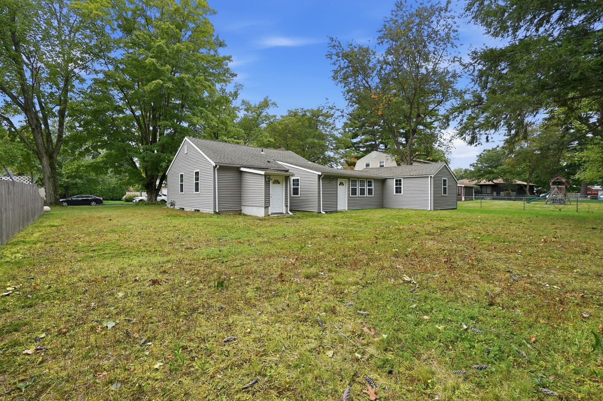 Single Family Residence at 43 Pine Acre Rd, Springfield MA 01129, Springfield, photo 39 of 40