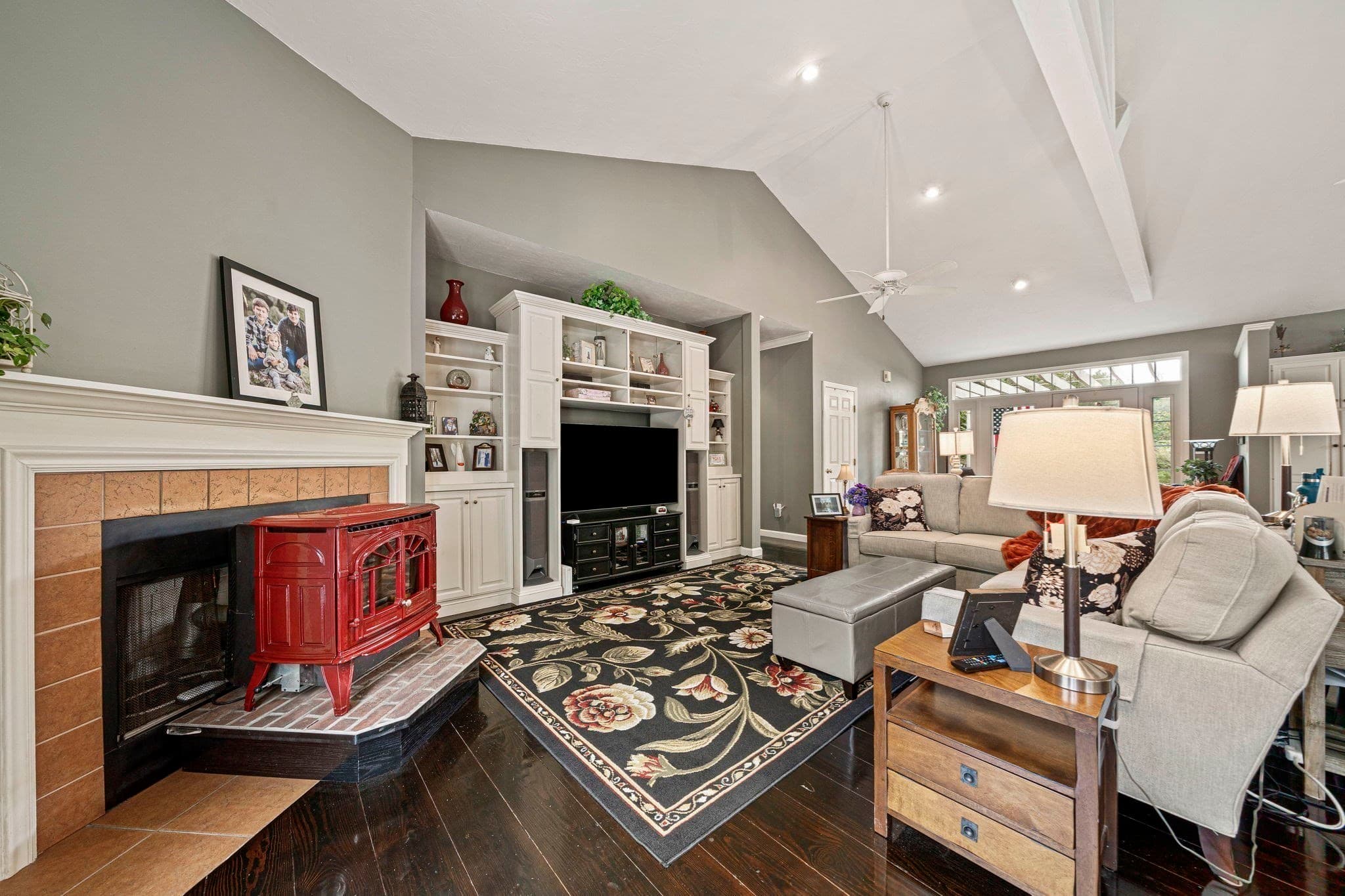 Single Family Residence at 12 Carolyn Ct, Swansea MA 02777, Swansea, photo 10 of 40