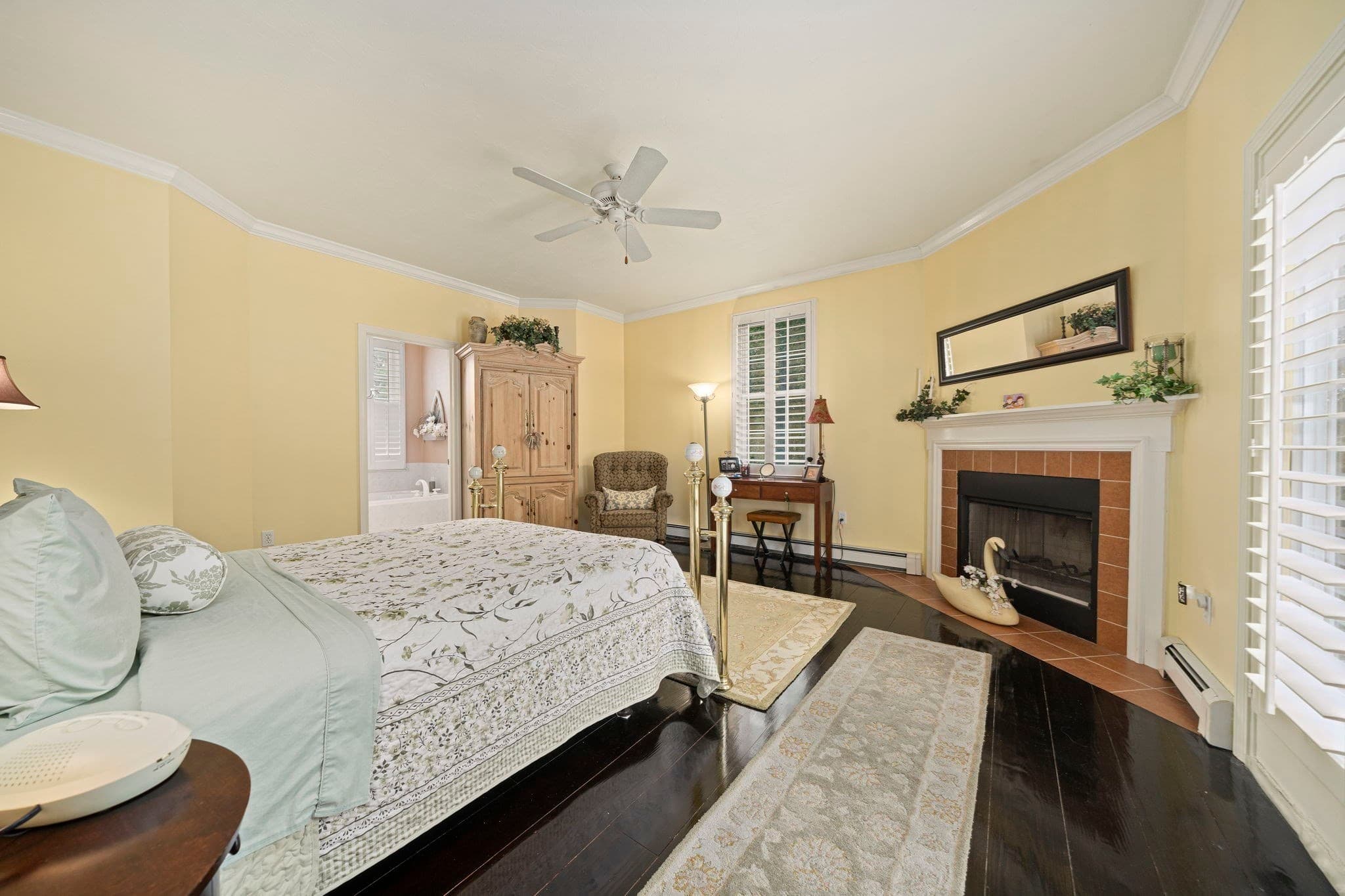 Single Family Residence at 12 Carolyn Ct, Swansea MA 02777, Swansea, photo 14 of 40