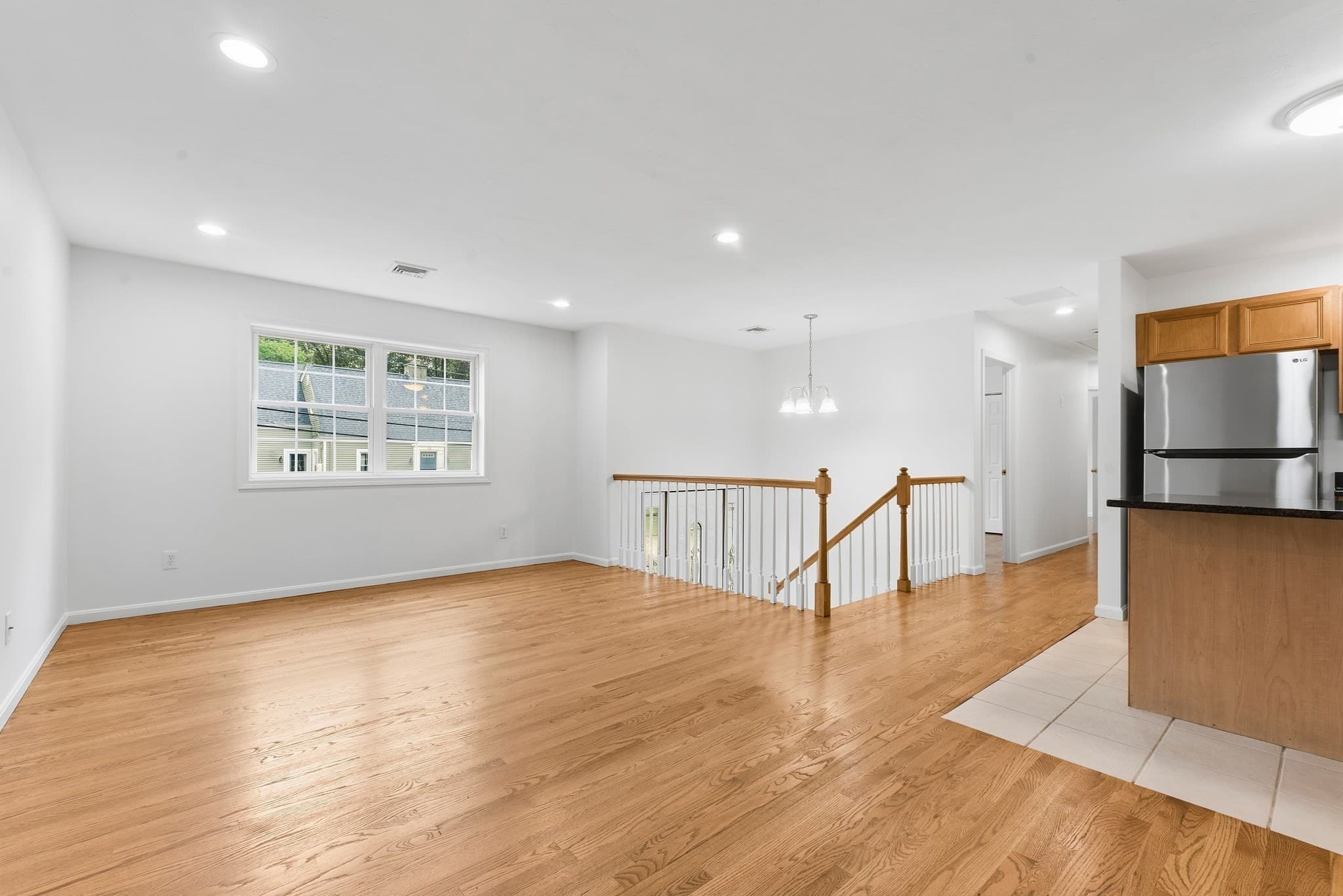 Single Family Residence at 15 Tory Fort Ln, Worcester MA 01602, Worcester, photo 6 of 29