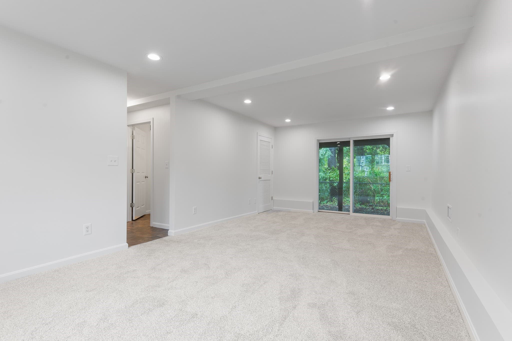 Single Family Residence at 15 Tory Fort Ln, Worcester MA 01602, Worcester, photo 24 of 29