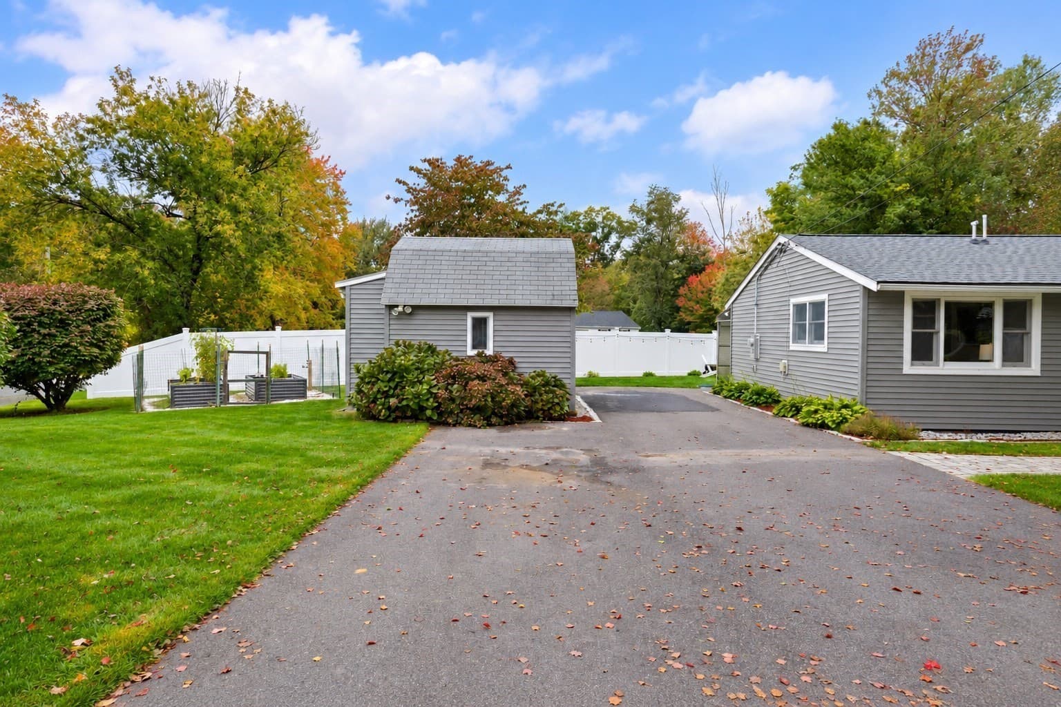 Single Family Residence at 12 Kennedy Rd, Bellingham MA 02019, Bellingham, photo 2 of 25