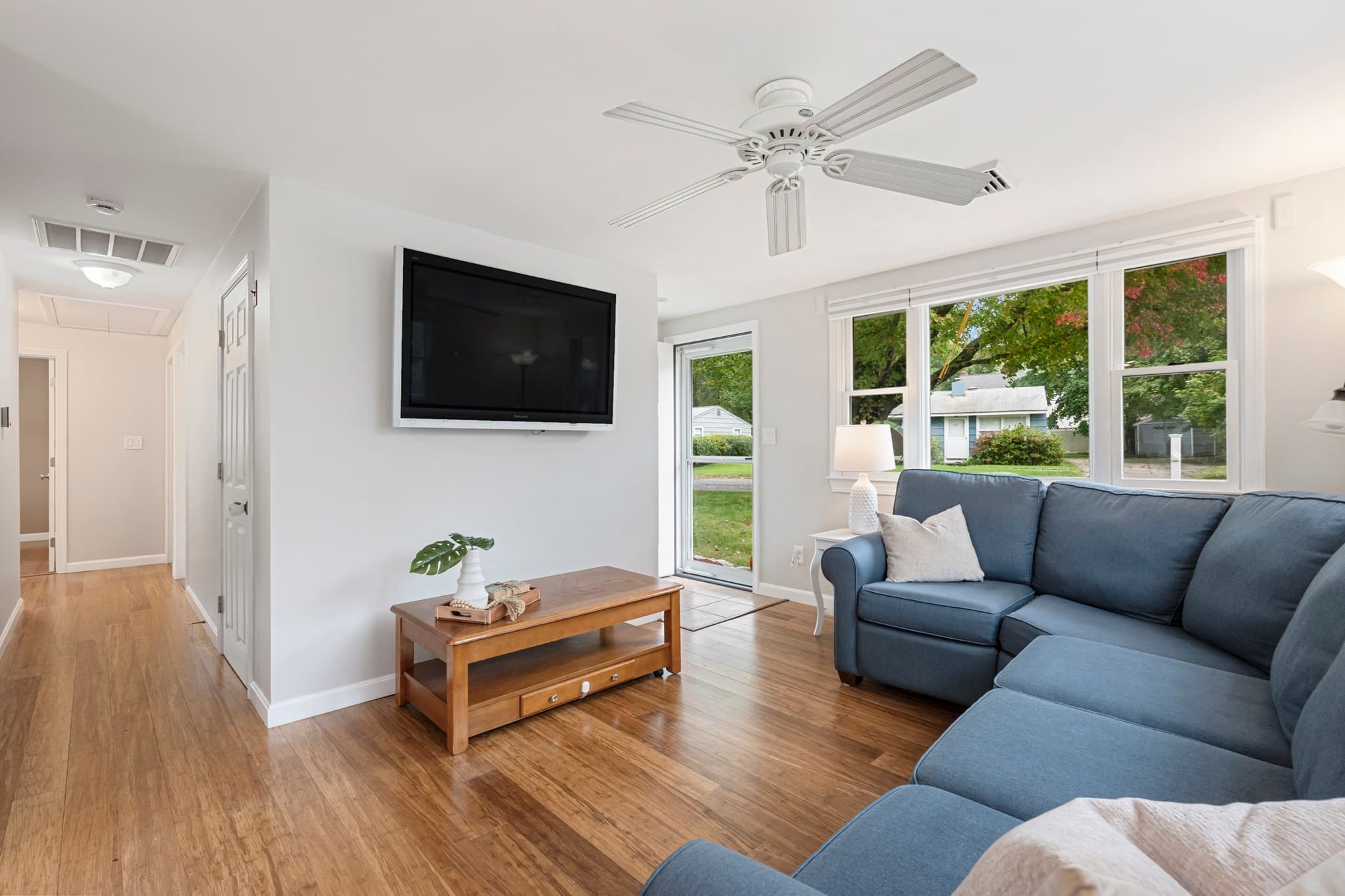 Single Family Residence at 12 Kennedy Rd, Bellingham MA 02019, Bellingham, photo 5 of 25