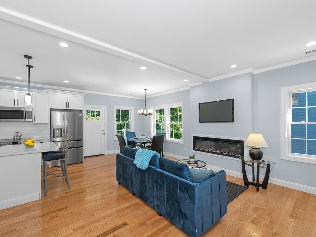 Condominium at 26 Fuller Street # 2, Waltham MA 02453, Waltham, photo 11 of 39