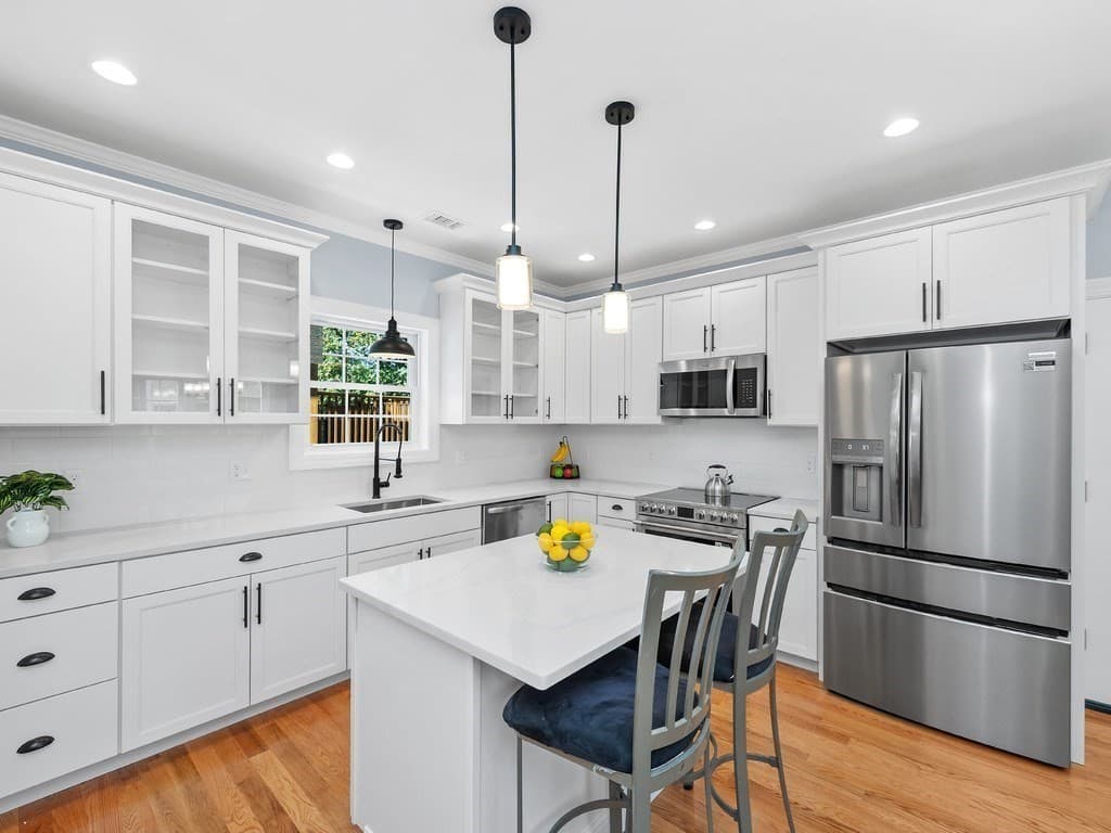 Condominium at 26 Fuller Street # 2, Waltham MA 02453, Waltham, photo 4 of 39