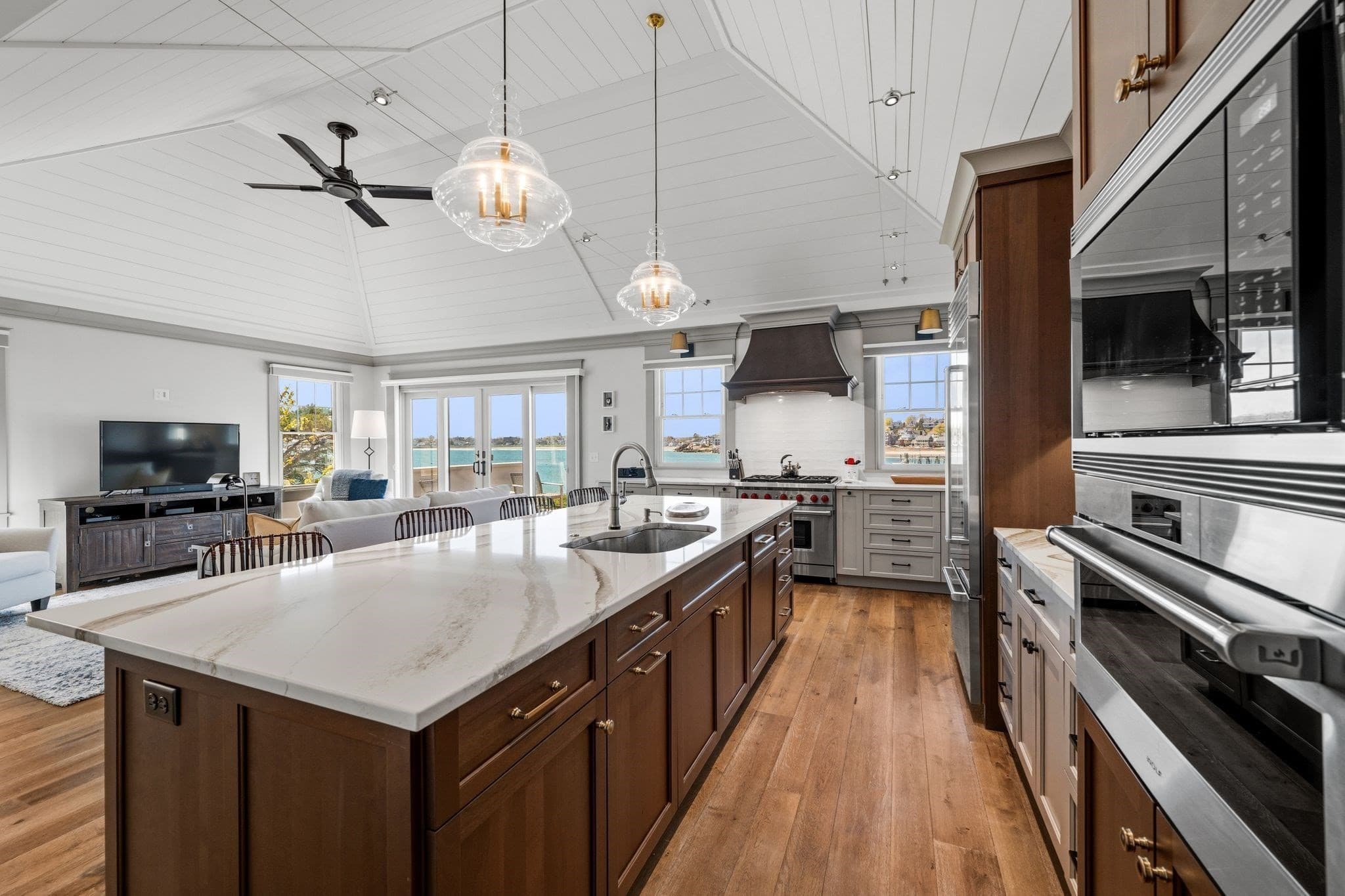 Condominium at 19 Lincoln House Point # 19, Swampscott MA 01907, Swampscott, photo 9 of 42