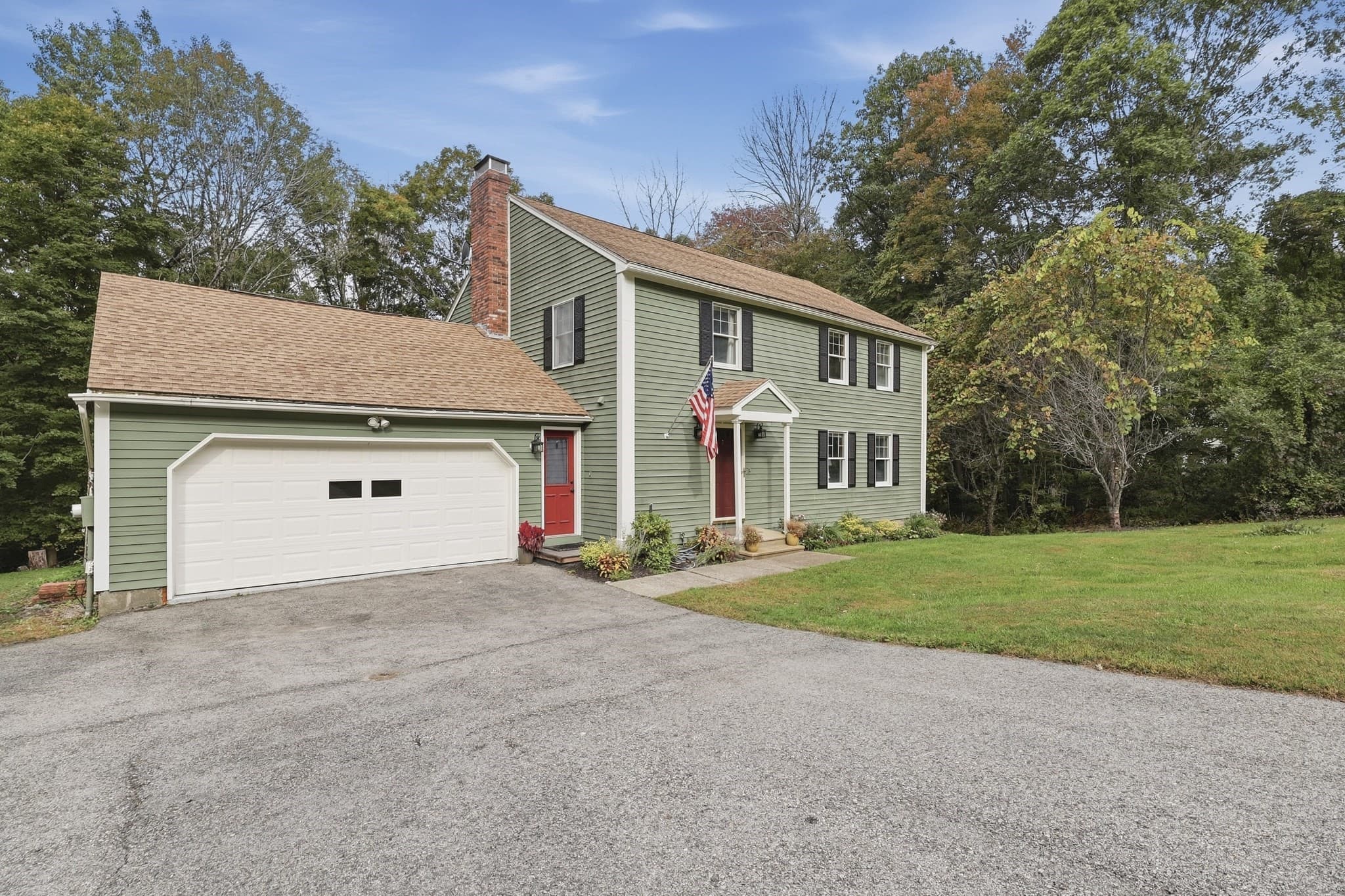 Single Family Residence at 10 Garrison Heights Drive, Oxford MA 01540, Oxford, photo 2 of 37