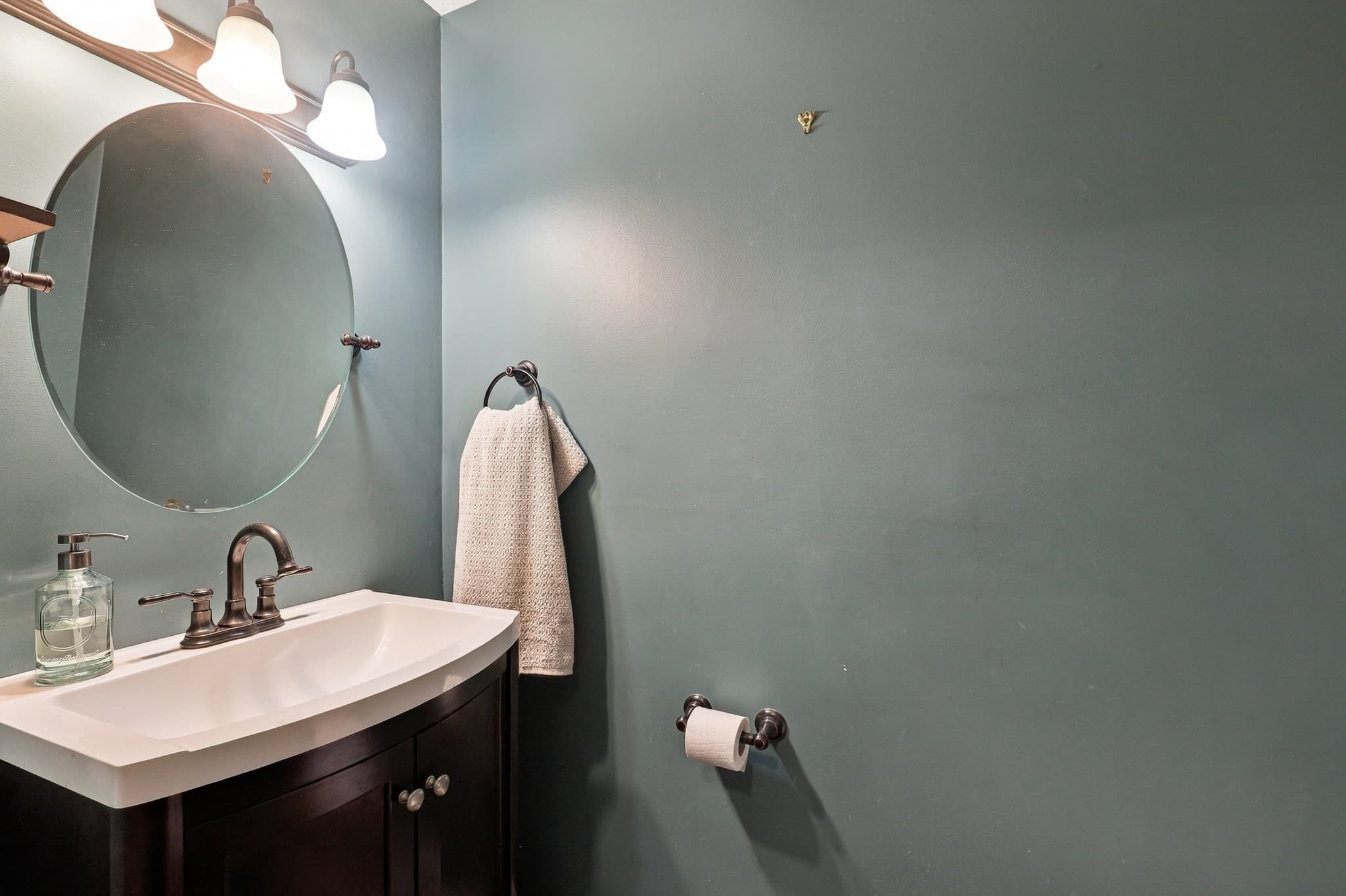 Single Family Residence at 10 Garrison Heights Drive, Oxford MA 01540, Oxford, photo 16 of 37