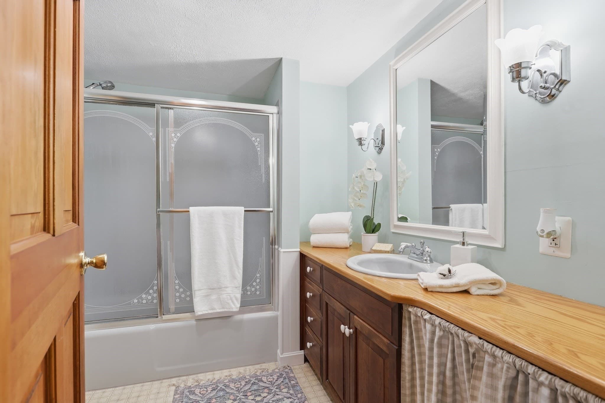 Single Family Residence at 5 Lowell Rd, Westford MA 01886, Westford, photo 17 of 32