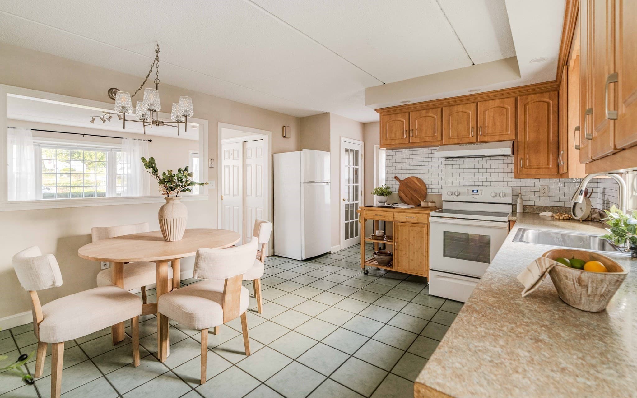 Condominium at 42 Salem St # A, Wakefield MA 01880, Wakefield, photo 17 of 29