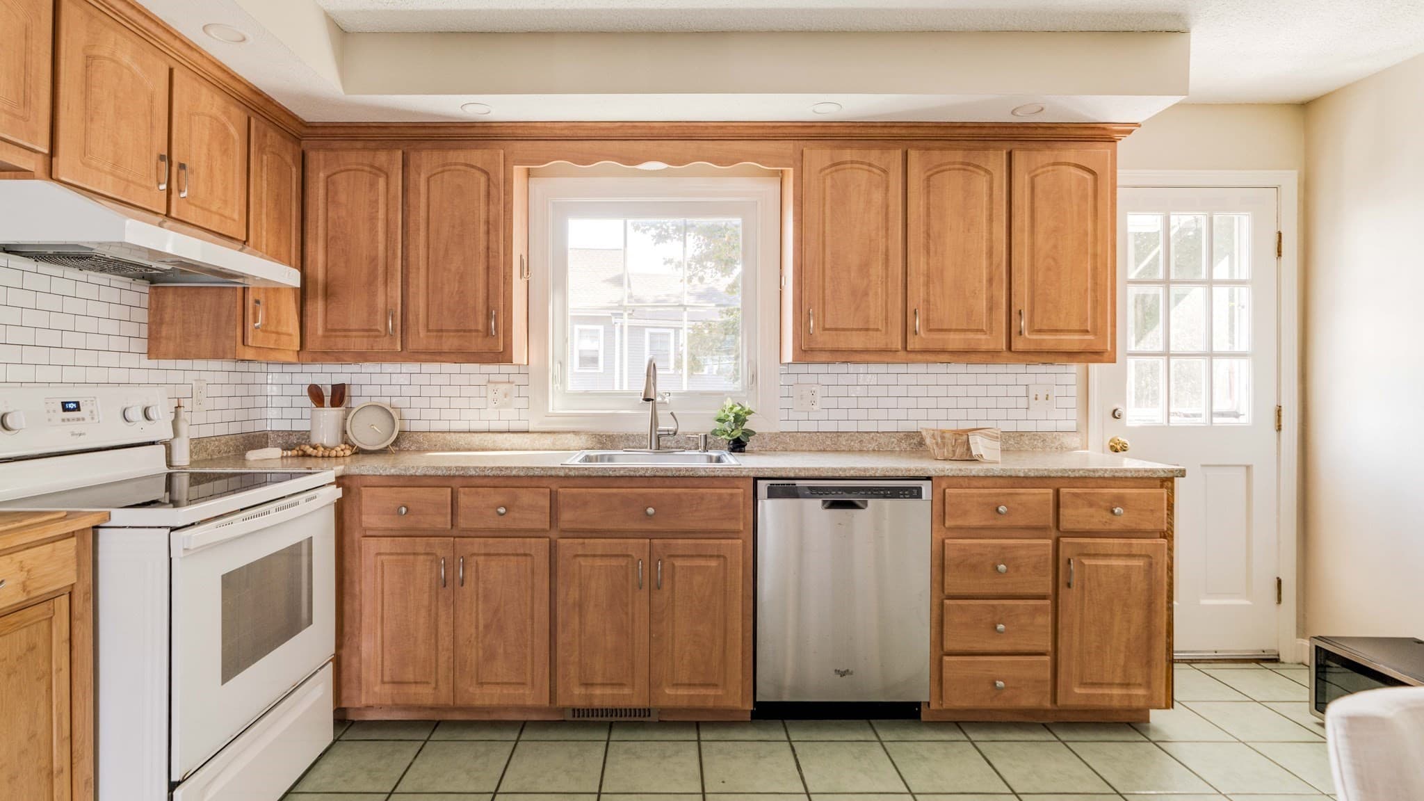Condominium at 42 Salem St # A, Wakefield MA 01880, Wakefield, photo 12 of 29