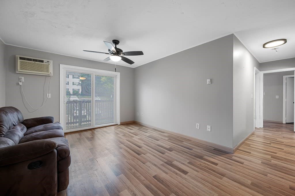 Condominium at 36A Gibbs St # 11, Worcester MA 01607, Worcester, photo 2 of 22
