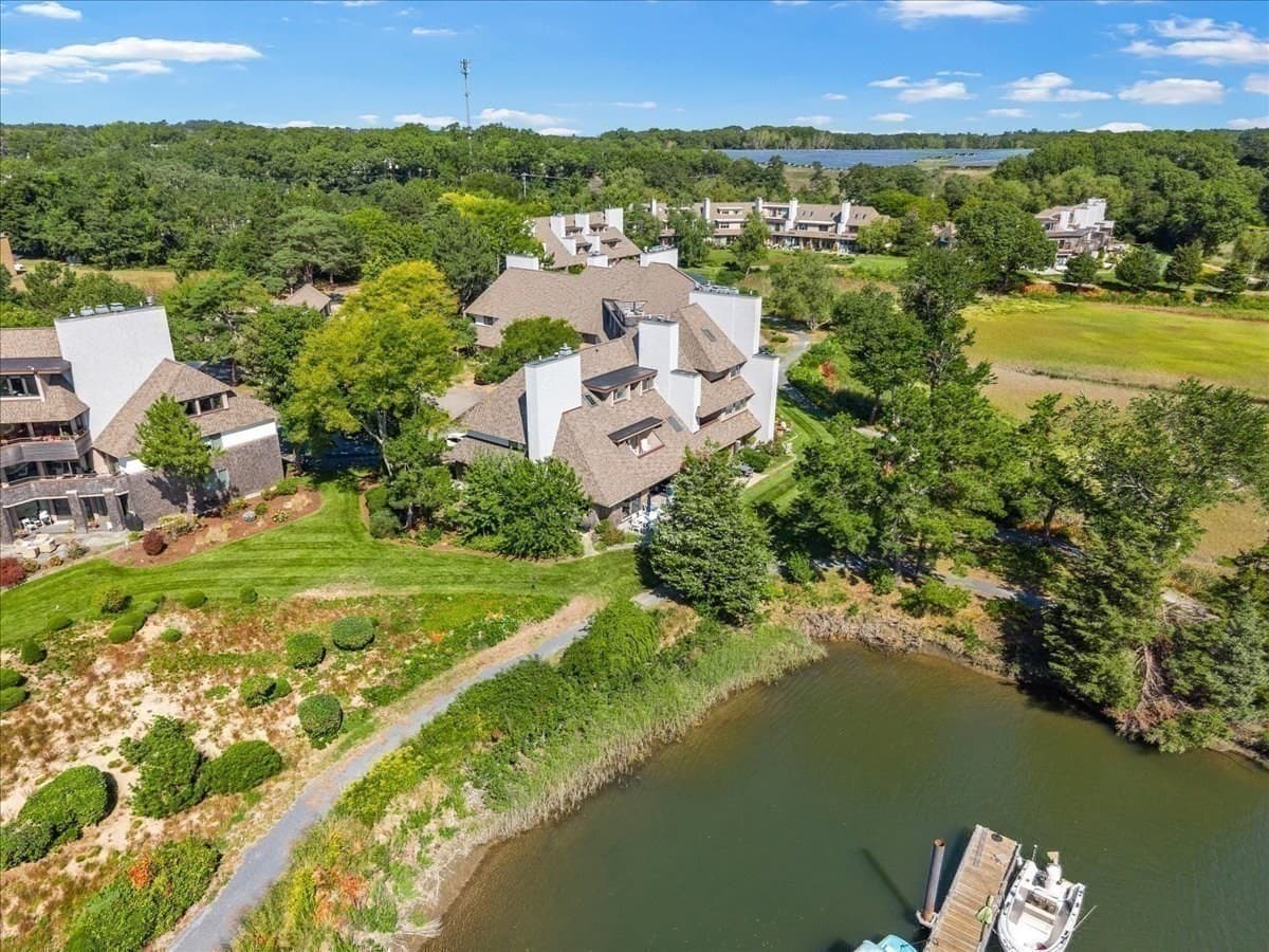 Condominium at 40 Ladds Way # 40, Scituate MA 02066, Scituate, photo 2 of 41