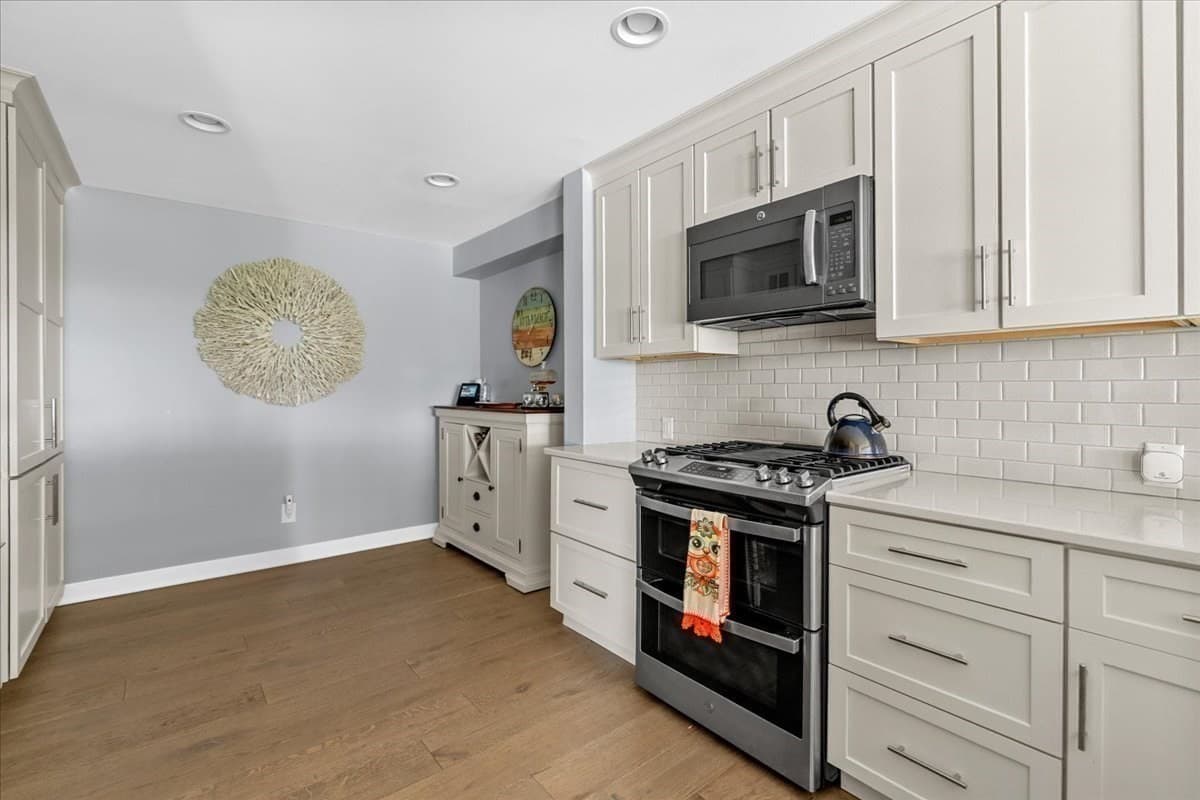 Condominium at 40 Ladds Way # 40, Scituate MA 02066, Scituate, photo 10 of 41