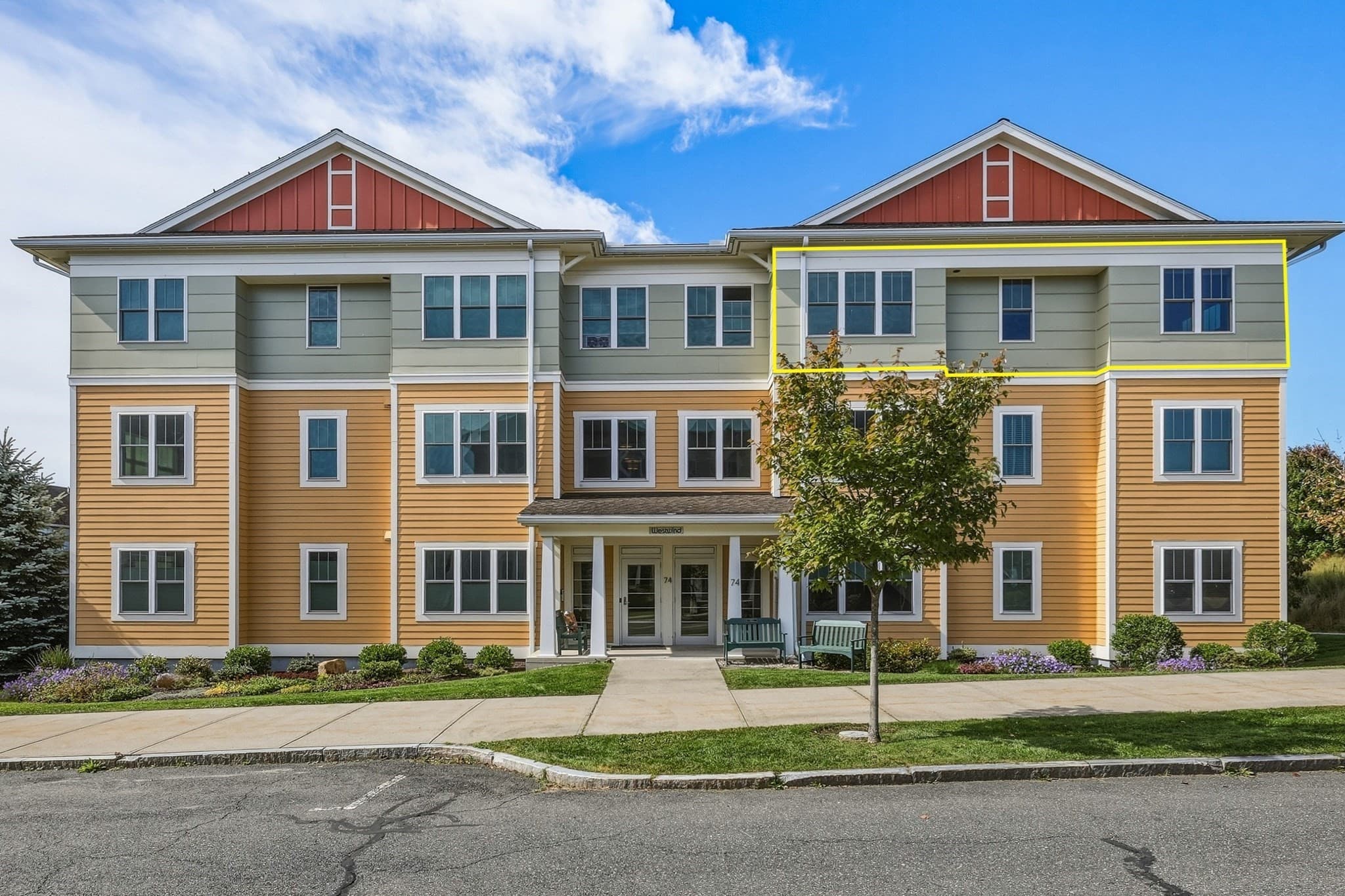 74 Village Hill Rd, Northampton MA 01060
