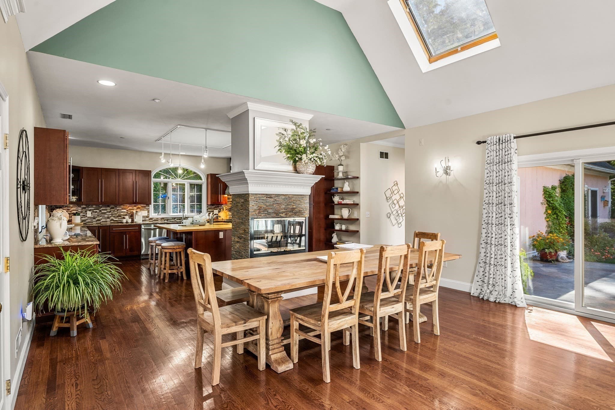 Single Family Residence at 1204 Broadway, Haverhill MA 01832, Haverhill, photo 2 of 38