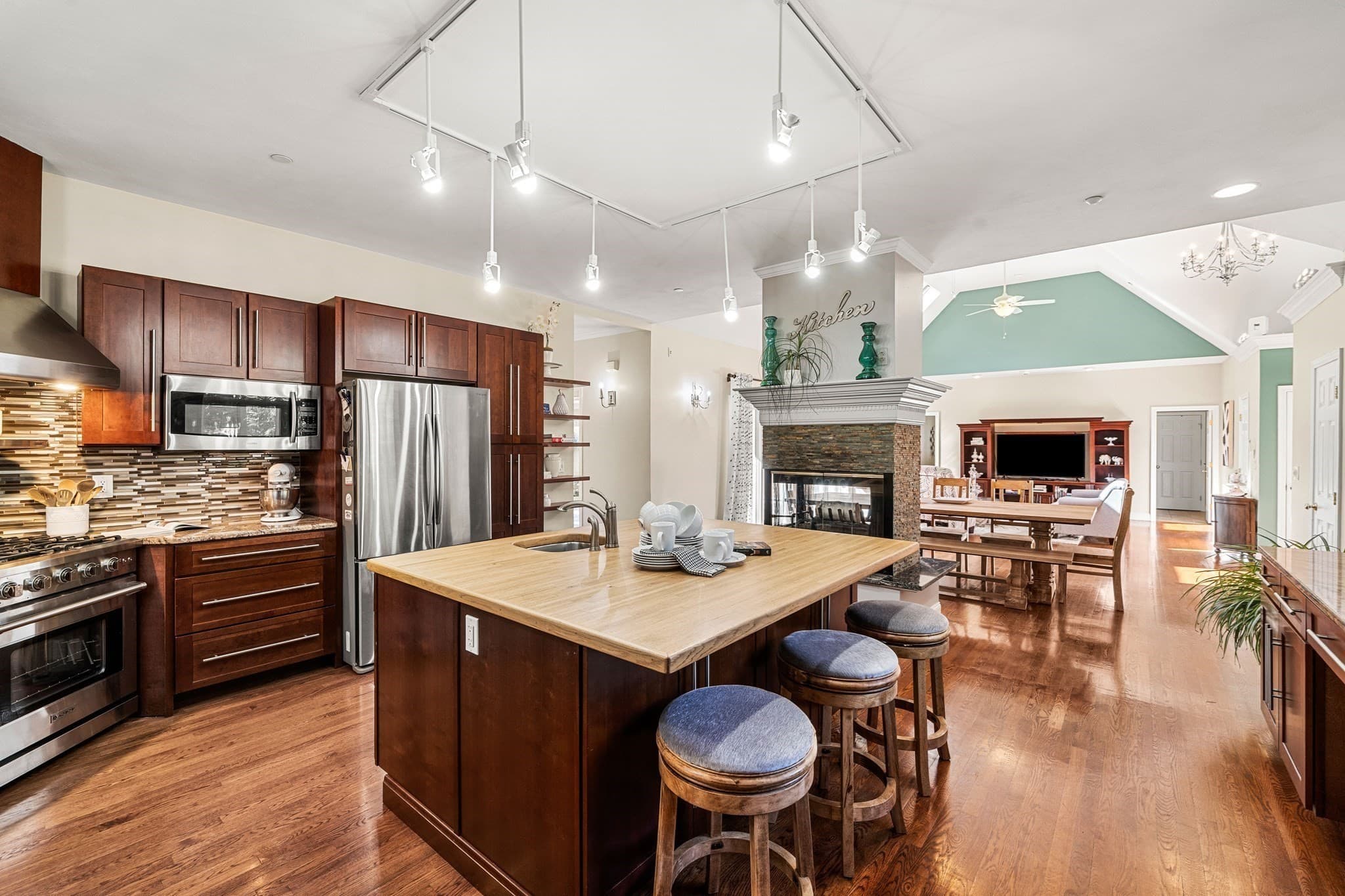 1204 Broadway, Haverhill MA 01832