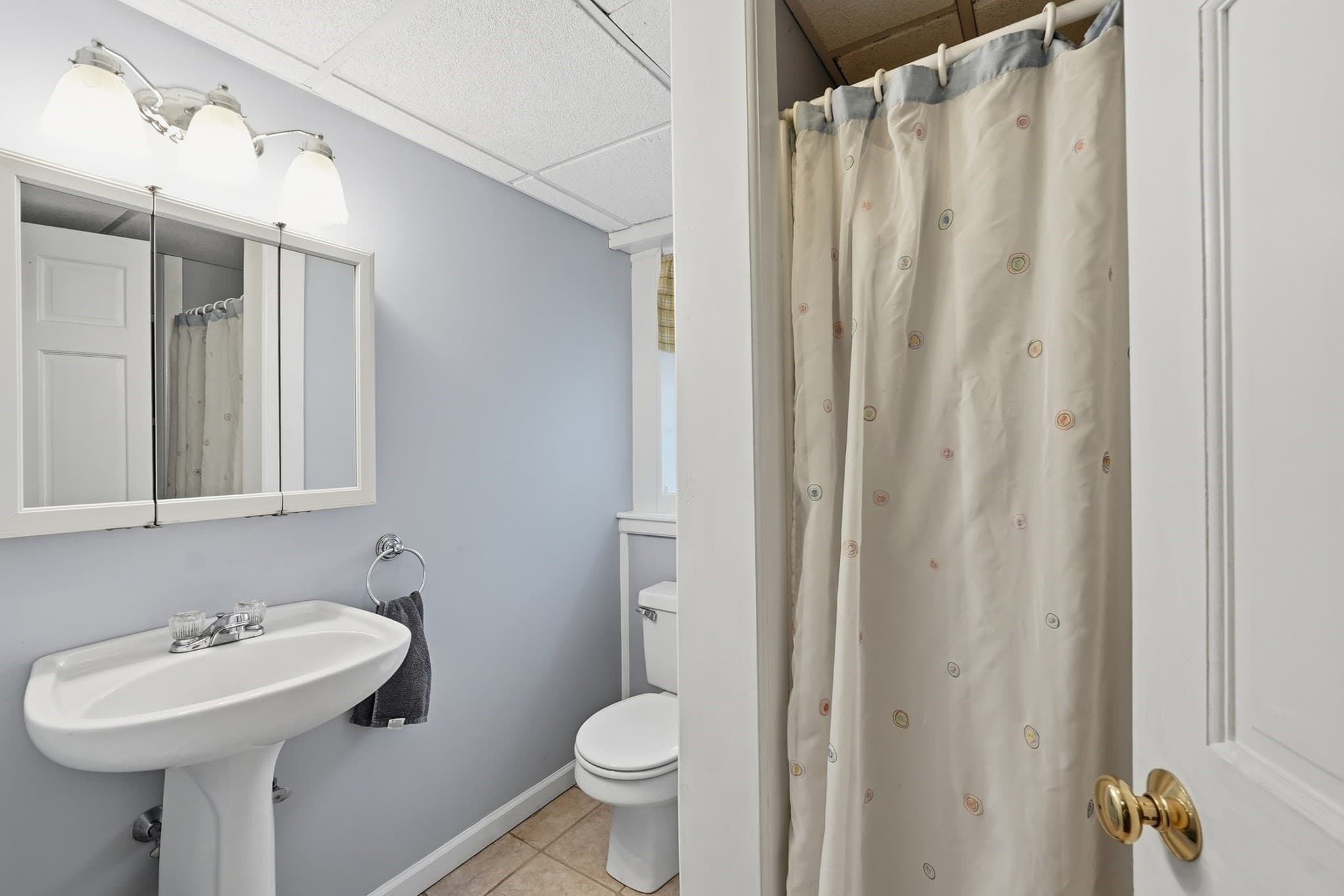 Single Family Residence at 16 Cedar Hill Rd, Sutton MA 01590, Sutton, photo 28 of 39