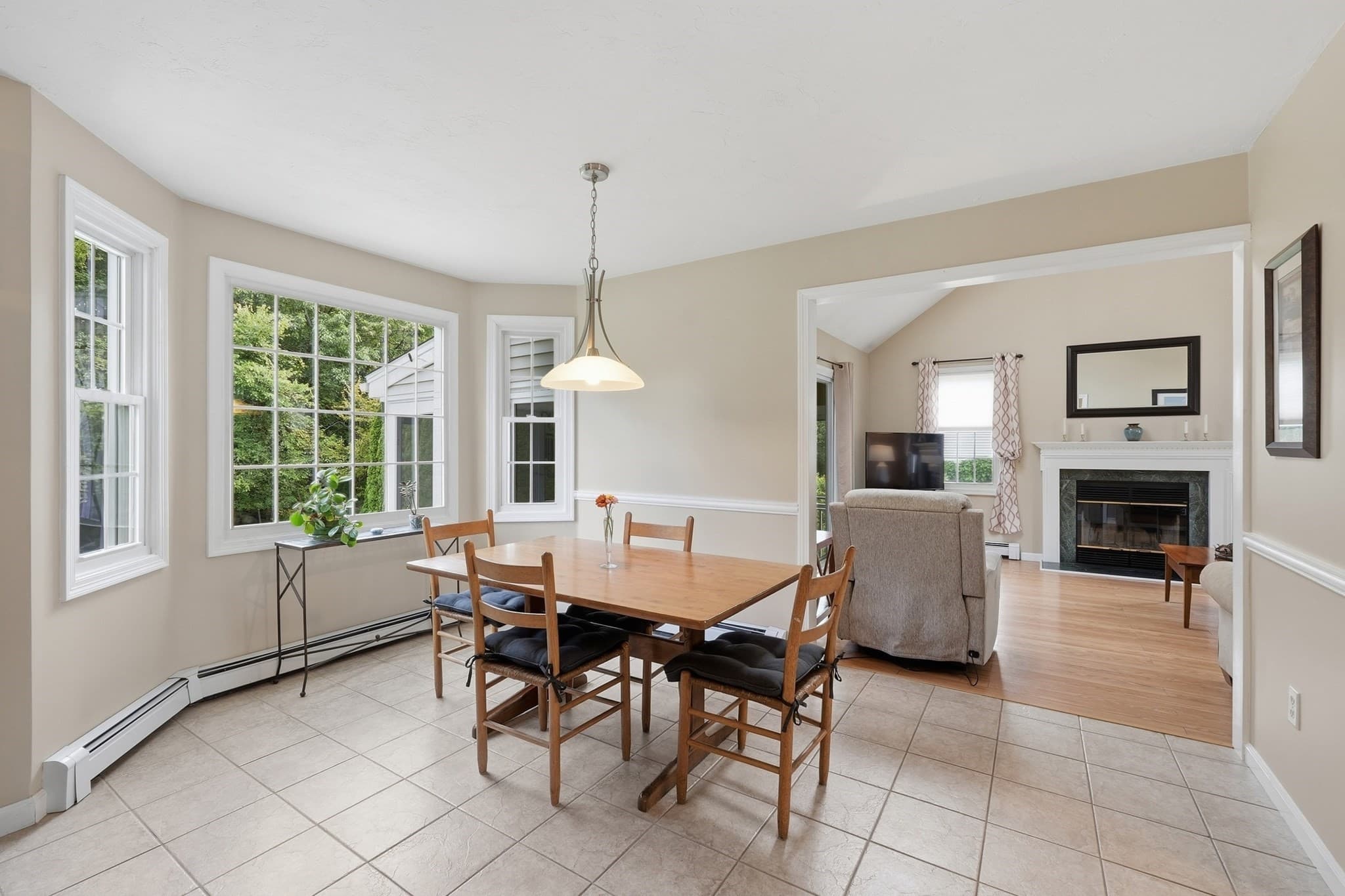 Single Family Residence at 16 Cedar Hill Rd, Sutton MA 01590, Sutton, photo 9 of 39