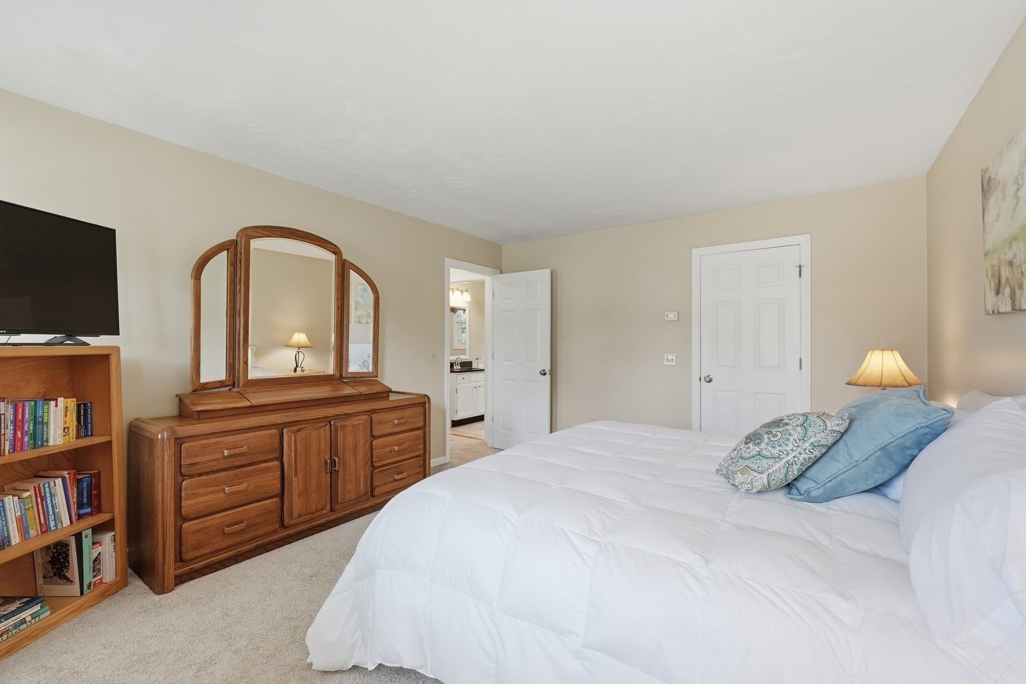 Single Family Residence at 16 Cedar Hill Rd, Sutton MA 01590, Sutton, photo 21 of 39