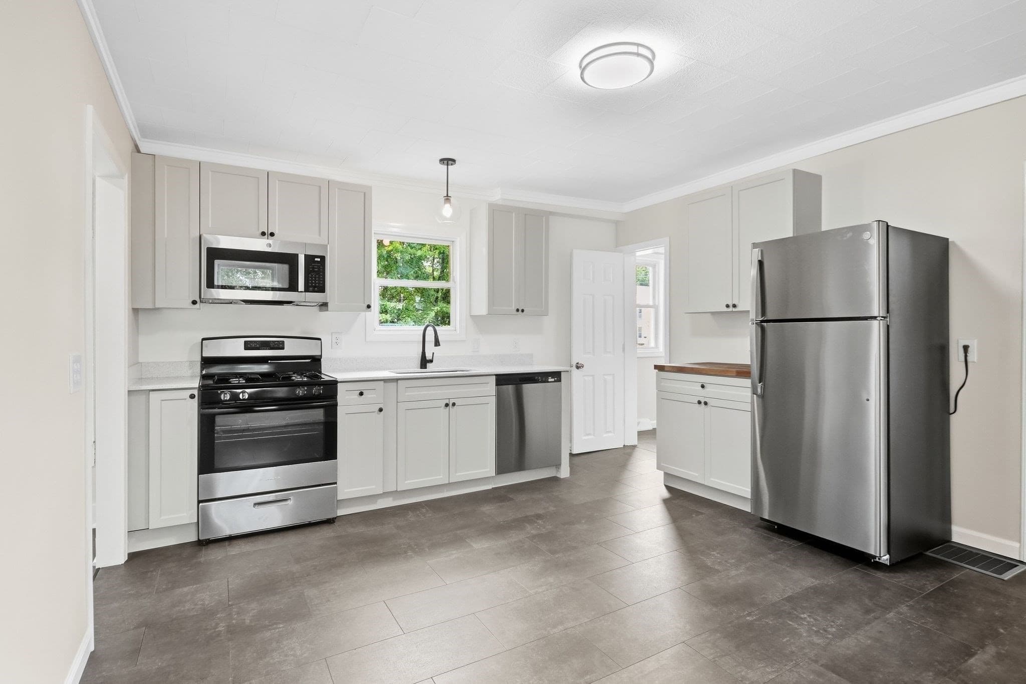 Multi Family at 74 S Maple St, Westfield MA 01085, Westfield, photo 10 of 38
