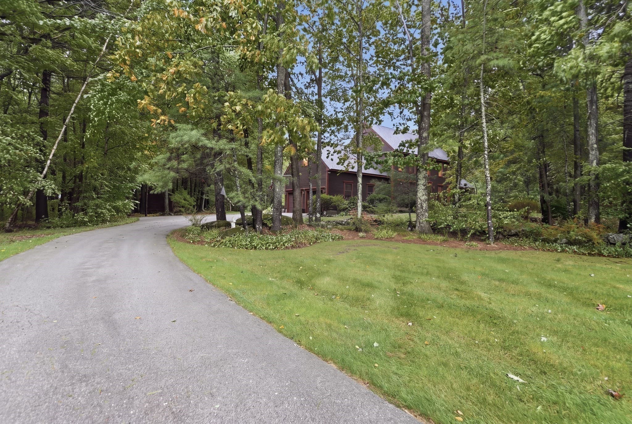 Single Family Residence at 9 Fox Run Dr, Haverhill MA 01832, Haverhill, photo 3 of 42