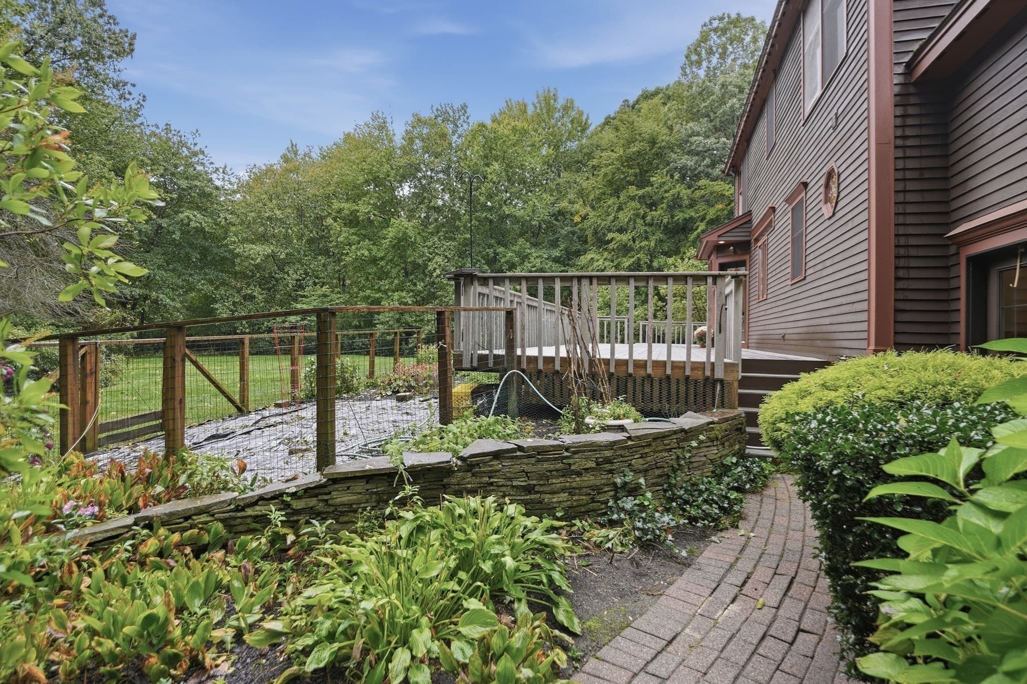 Single Family Residence at 9 Fox Run Dr, Haverhill MA 01832, Haverhill, photo 36 of 42