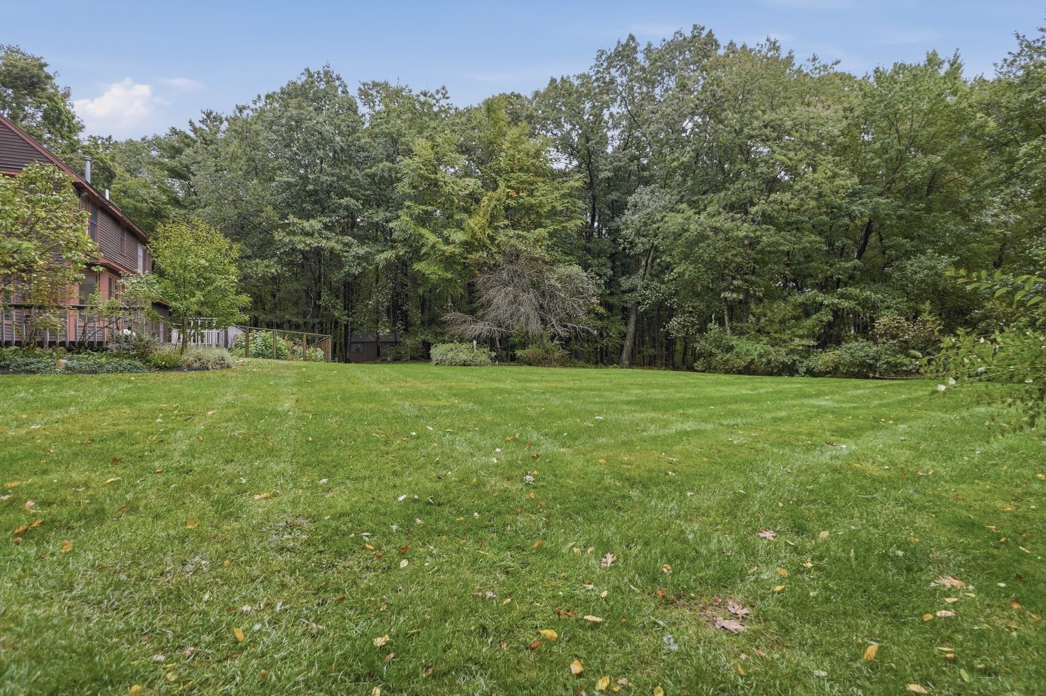 Single Family Residence at 9 Fox Run Dr, Haverhill MA 01832, Haverhill, photo 39 of 42