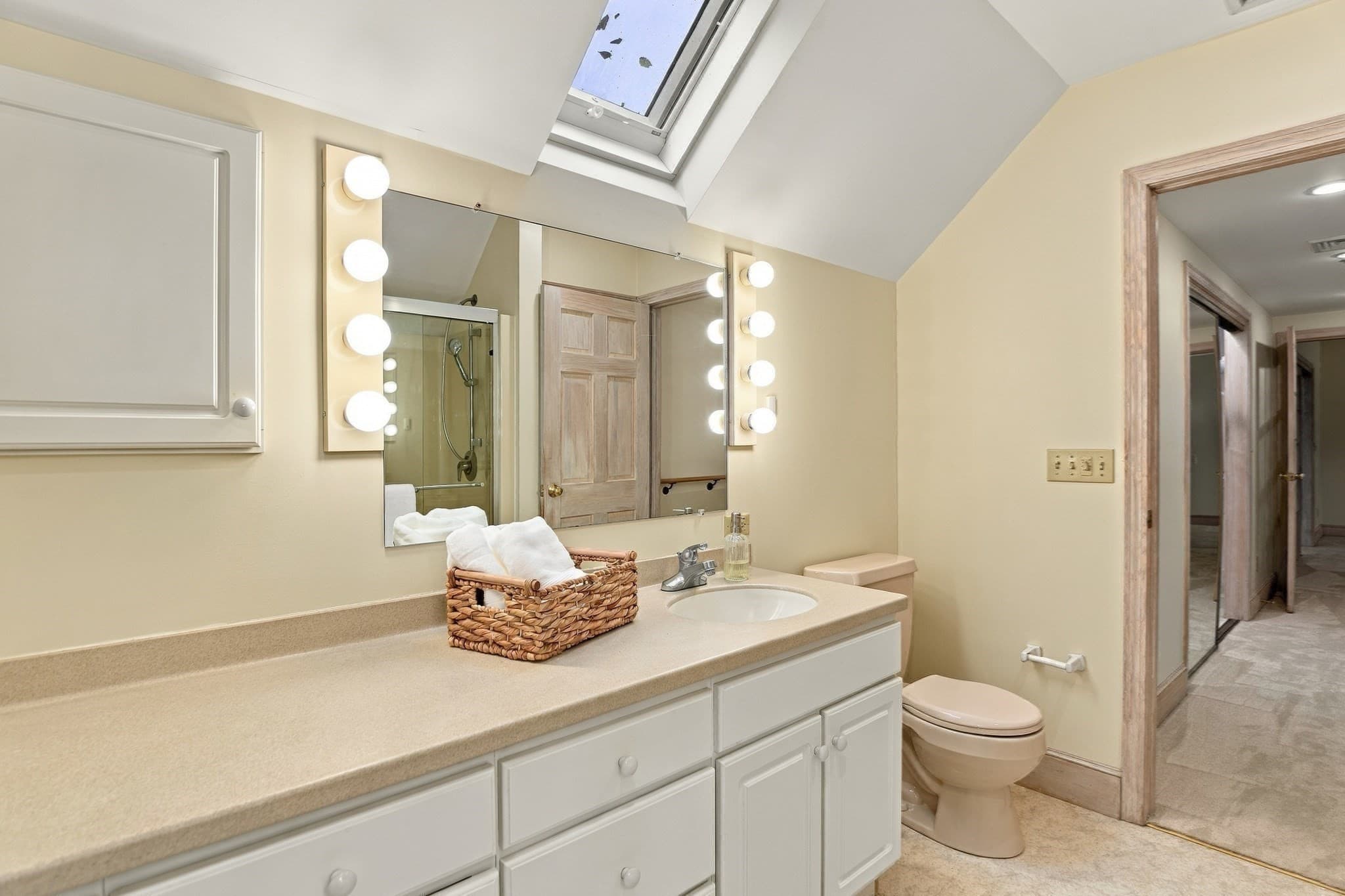 Single Family Residence at 9 Fox Run Dr, Haverhill MA 01832, Haverhill, photo 25 of 42