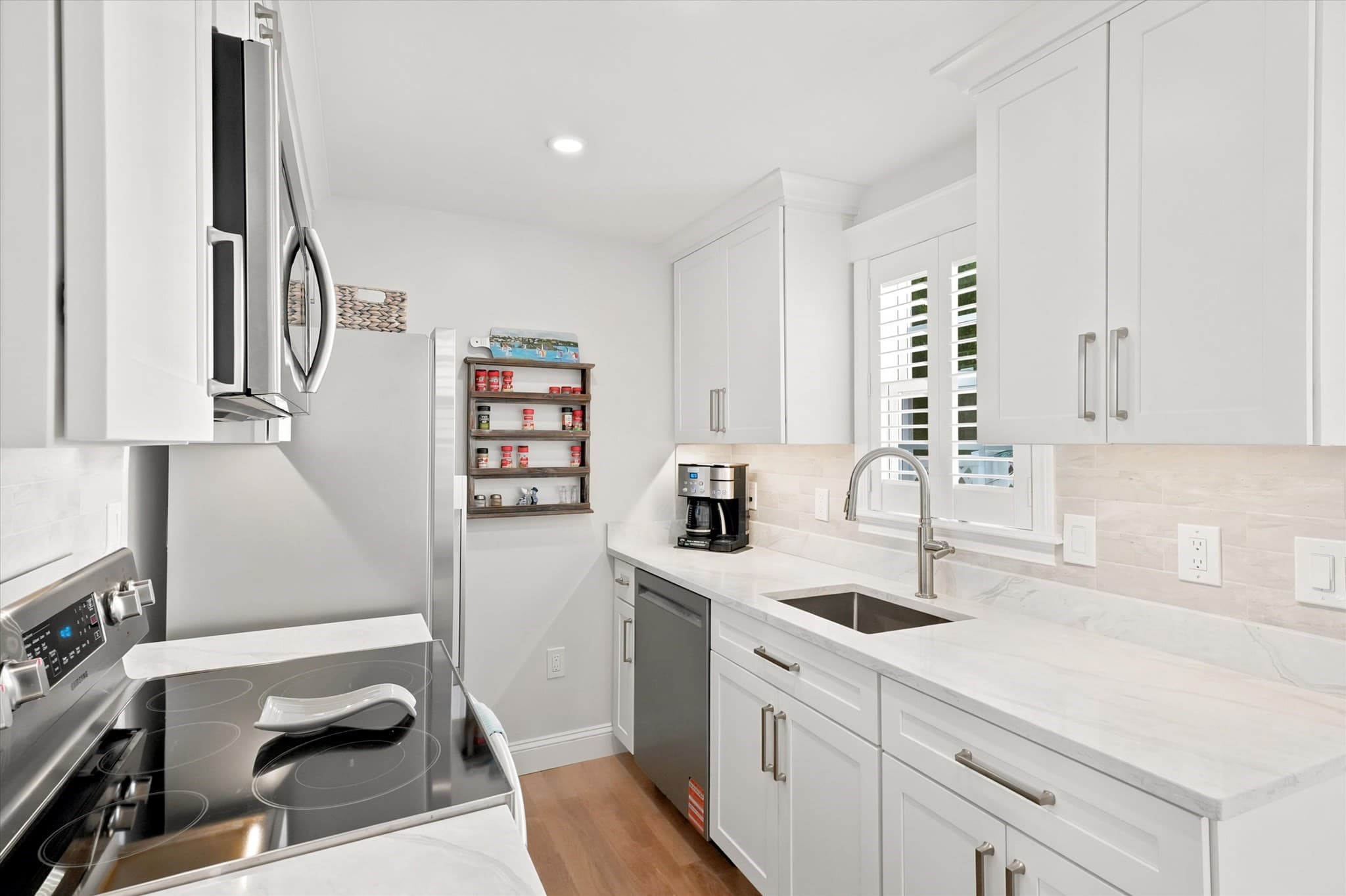 Condominium at 2 Greenleaf St # 3, Newburyport MA 01950, Newburyport, photo 13 of 35